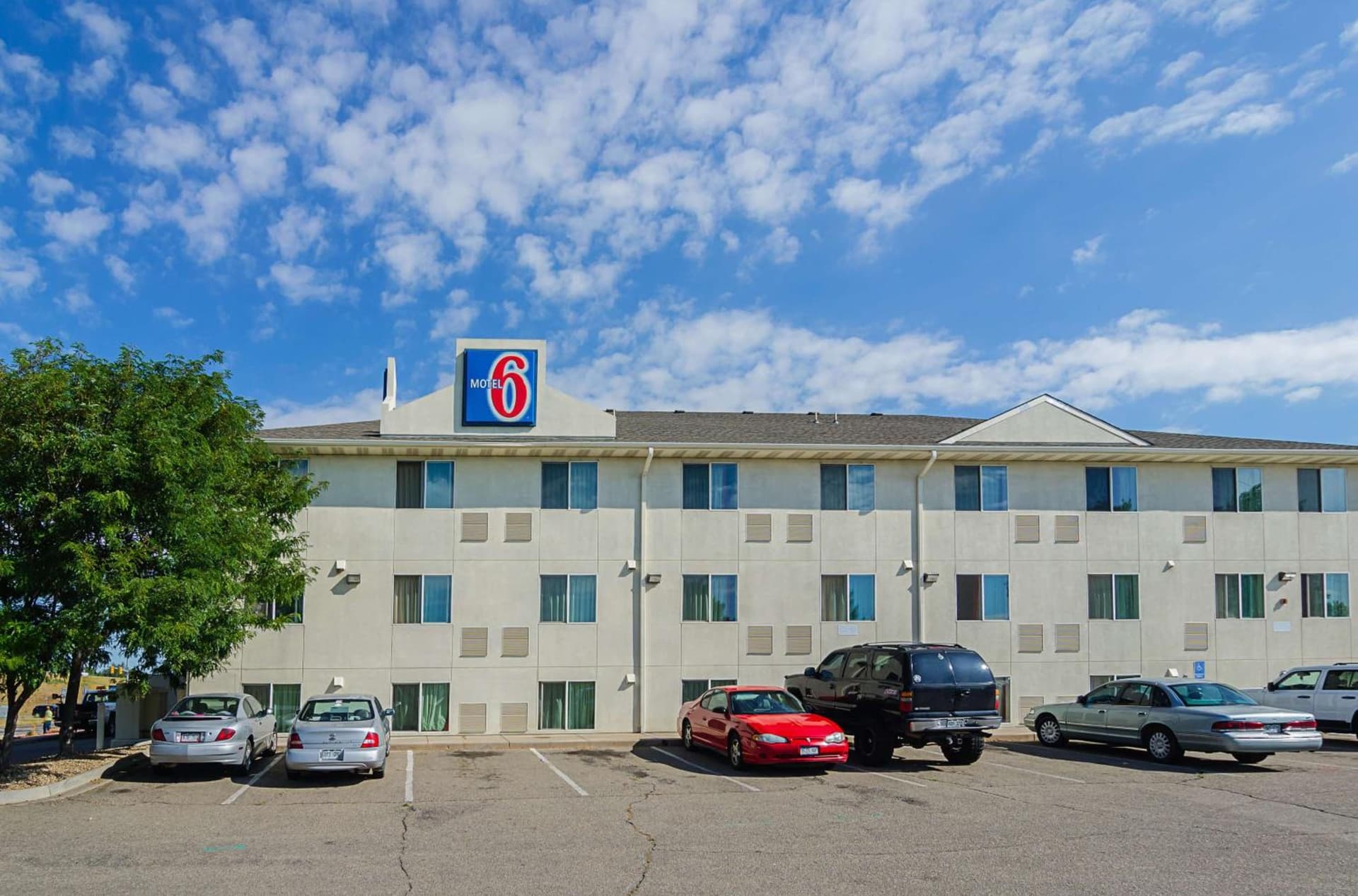 Motel 6-Fort Lupton, CO interior in Fort Lupton, CO — gallery photo 2