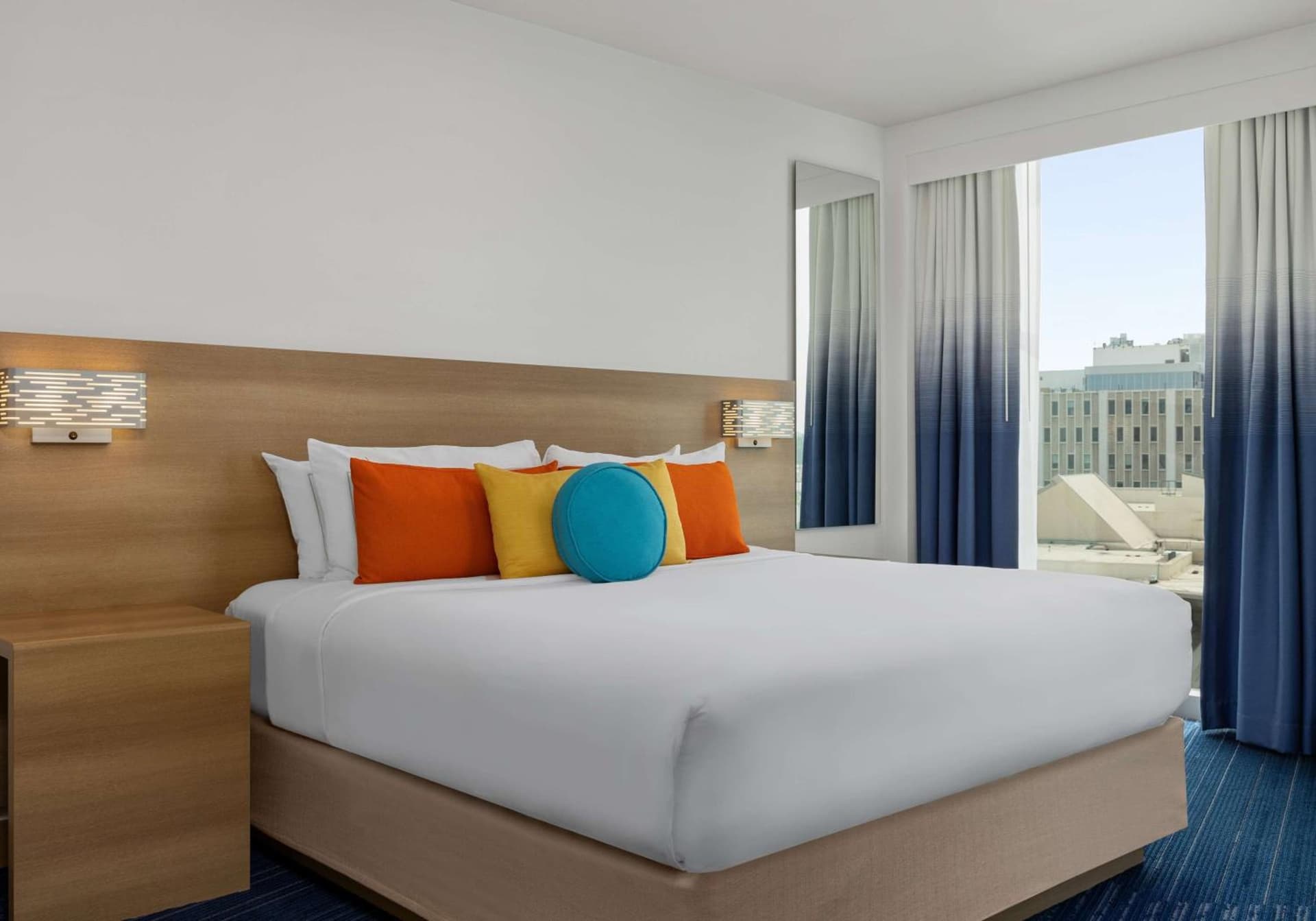 The Art Hotel Denver, Curio Collection by Hilton gallery photo in Denver, CO — image 38