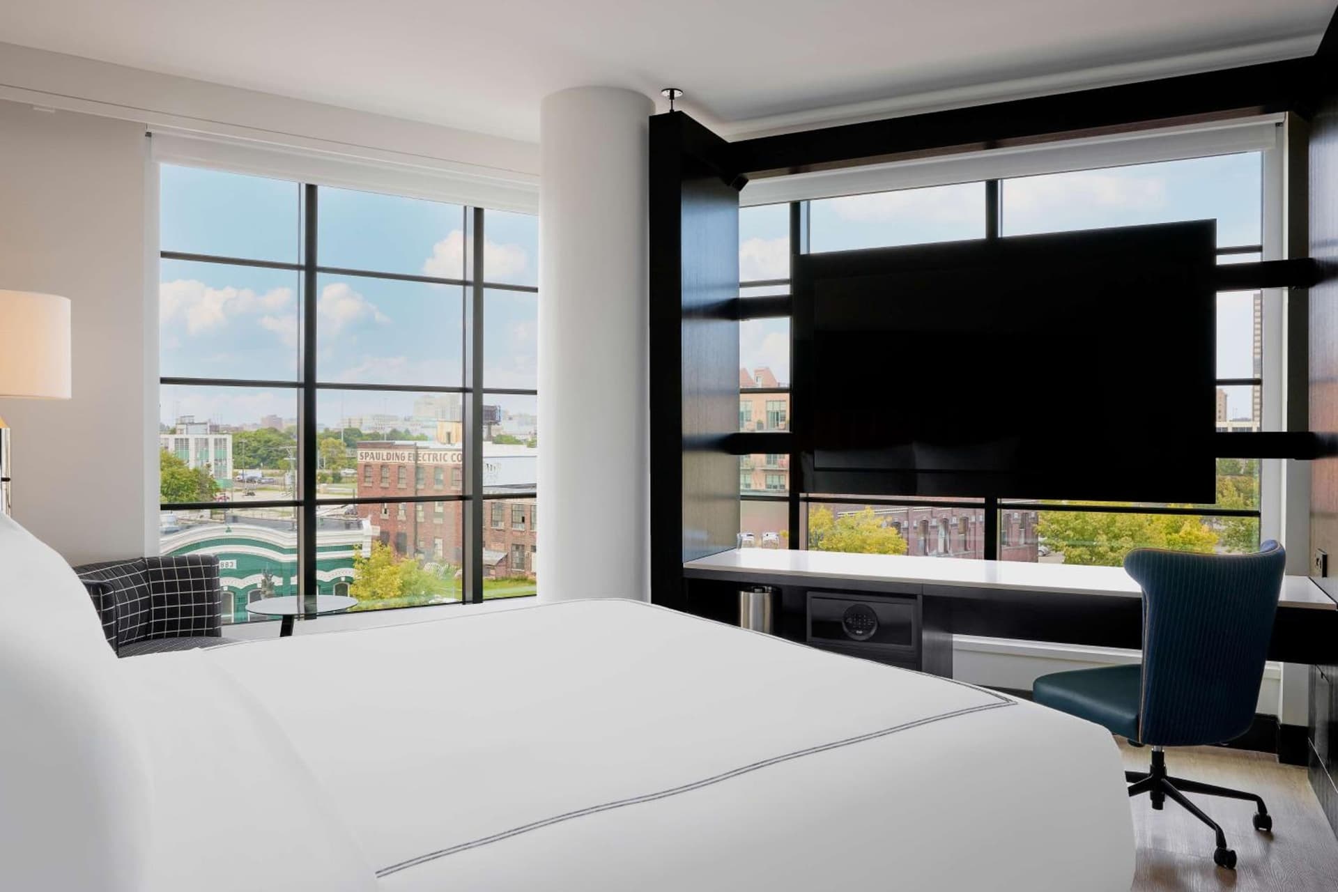 The Godfrey Detroit, Curio Collection By Hilton gallery photo in Detroit, MI — image 6