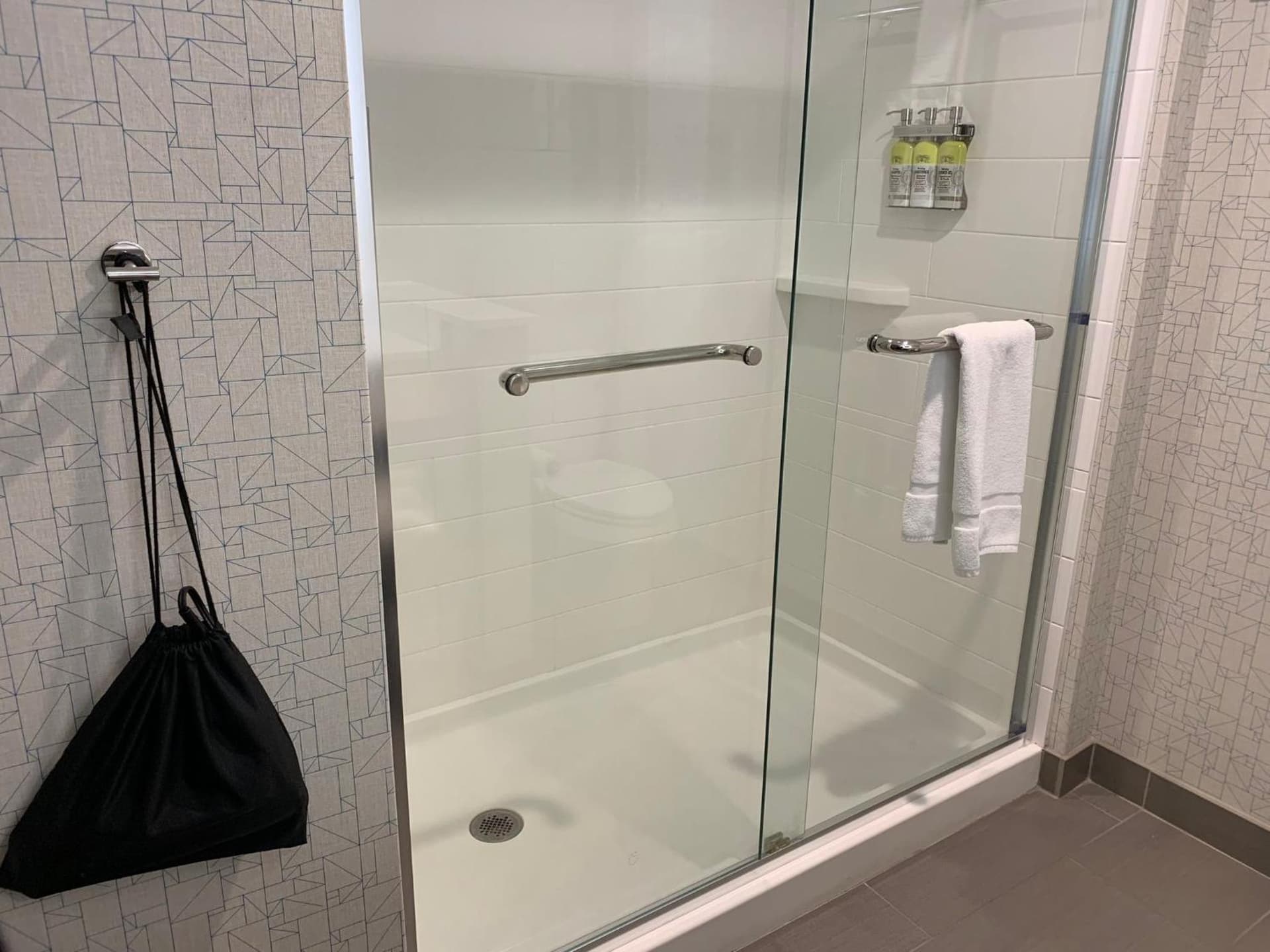Holiday Inn Express & Suites Moore by IHG gallery photo in Moore, OK — image 65