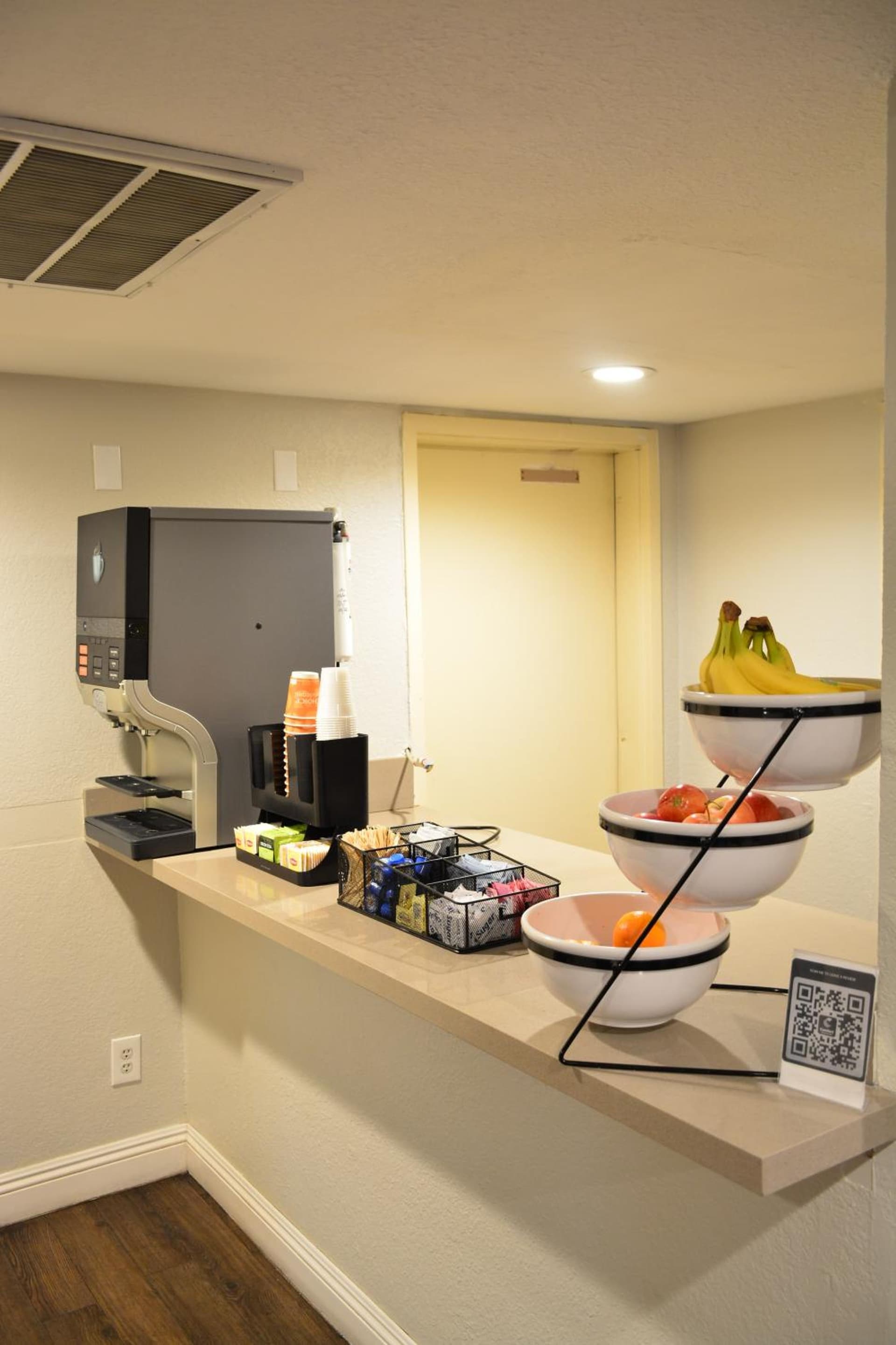 Comfort Inn & Suites Moreno Valley near March Air Reserve Base gallery photo in Moreno Valley, CA — image 34