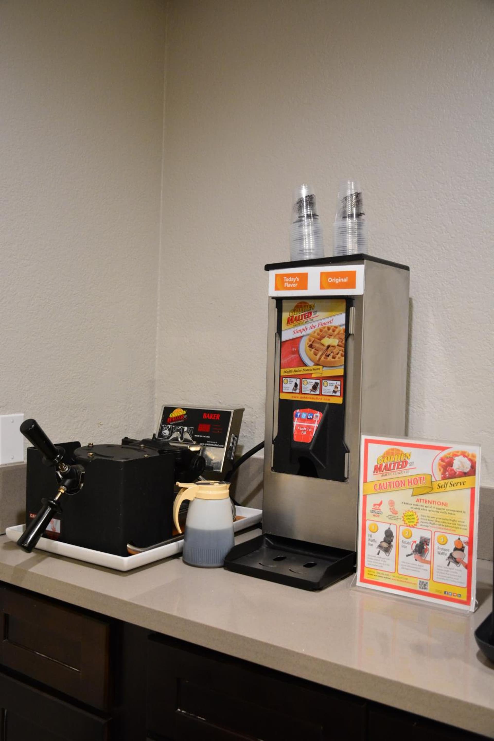 Comfort Inn & Suites Moreno Valley near March Air Reserve Base gallery photo in Moreno Valley, CA — image 66