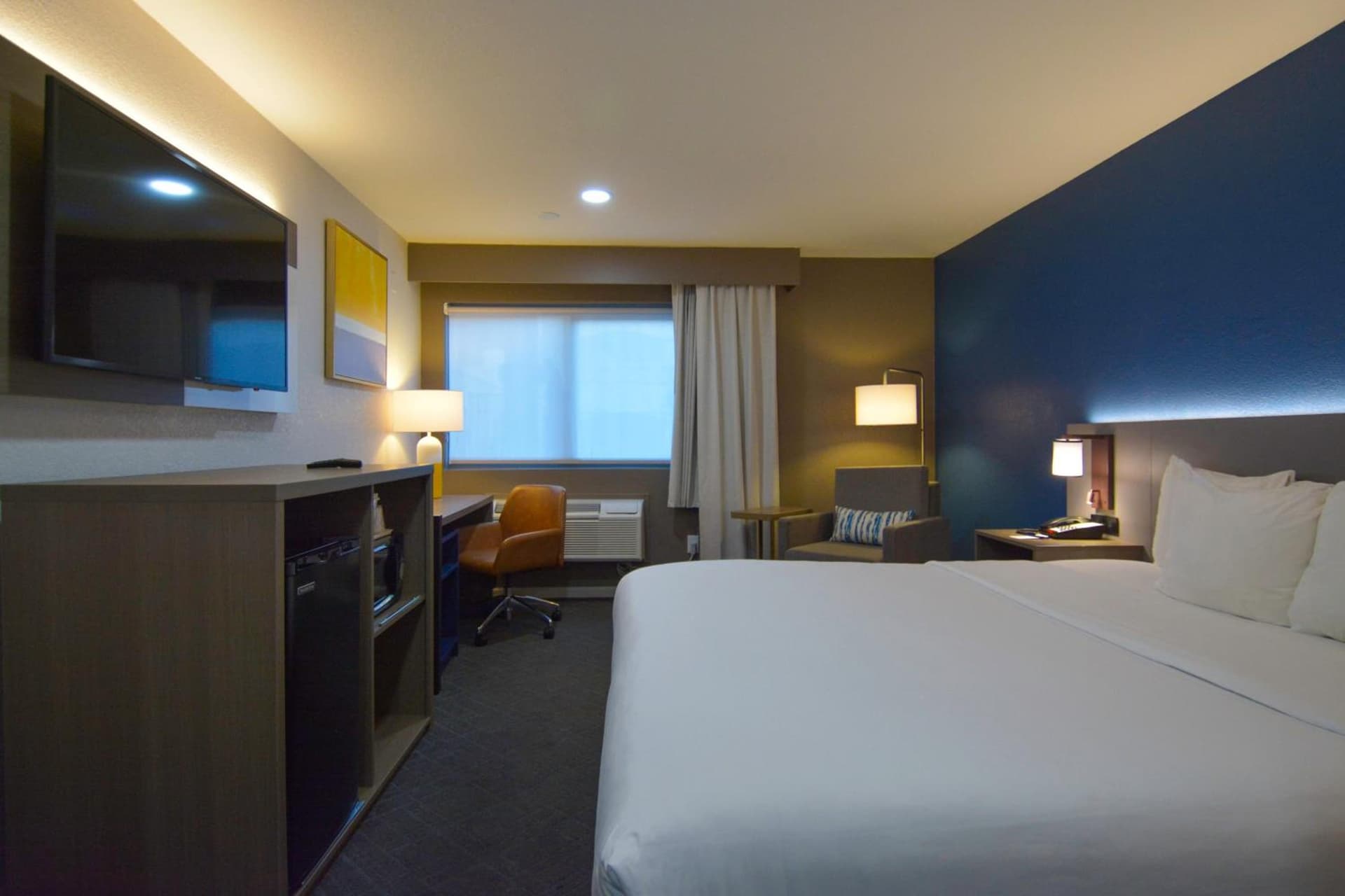 Comfort Inn & Suites Moreno Valley near March Air Reserve Base gallery photo in Moreno Valley, CA — image 10