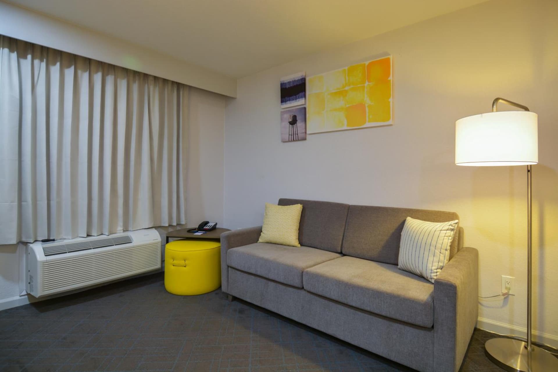 Comfort Inn & Suites Moreno Valley near March Air Reserve Base gallery photo in Moreno Valley, CA — image 26