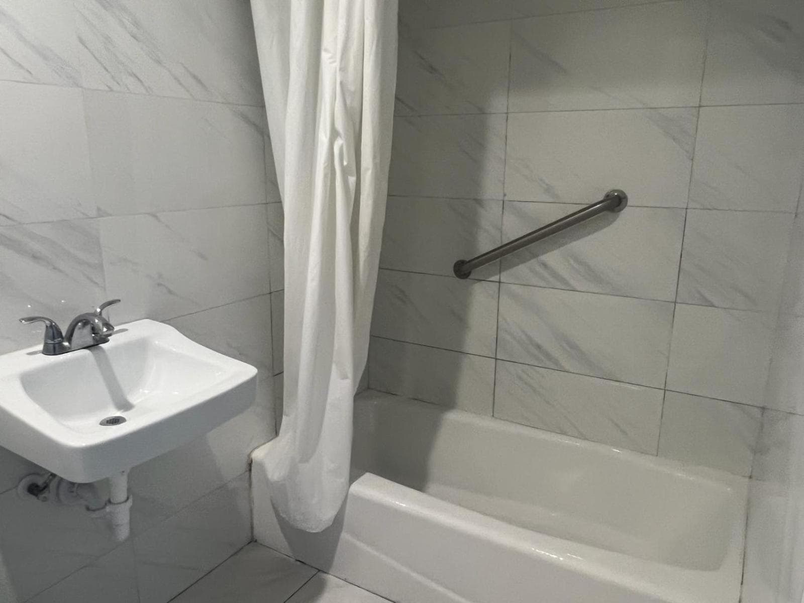 Pomona Inn property views in Pomona, CA — gallery photo 3