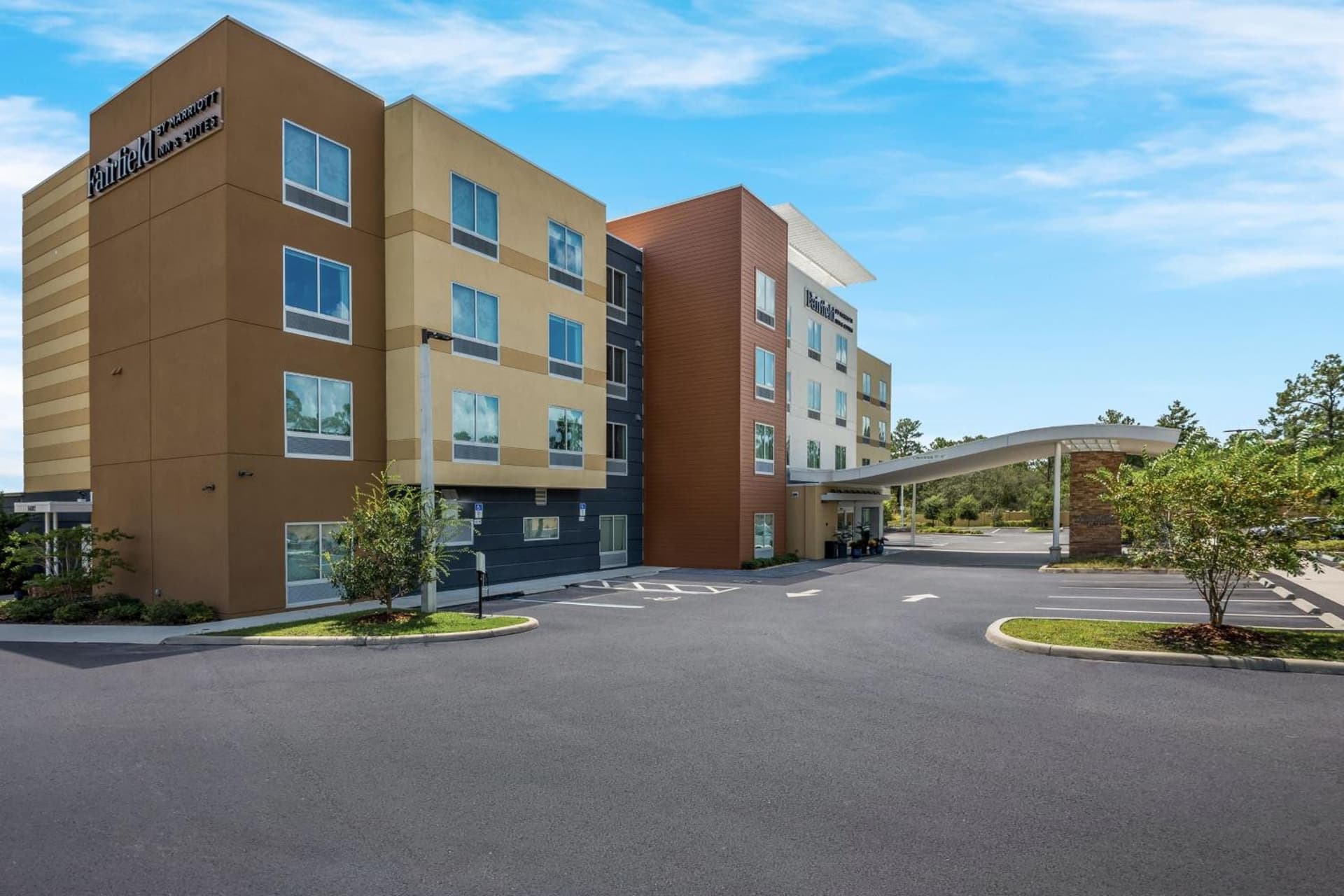 Fairfield Inn & Suites by Marriott Brooksville Suncoast Parkway interior in Spring Hill, FL — gallery photo 2
