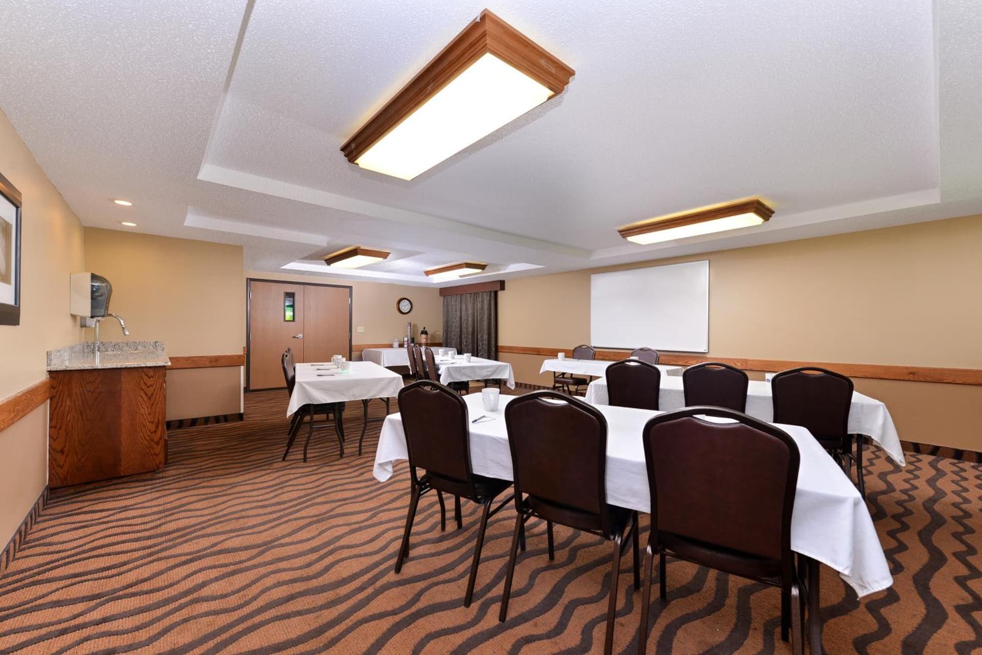 AmericInn by Wyndham St Cloud MN I-94 gallery photo in Saint Cloud, MN — image 11
