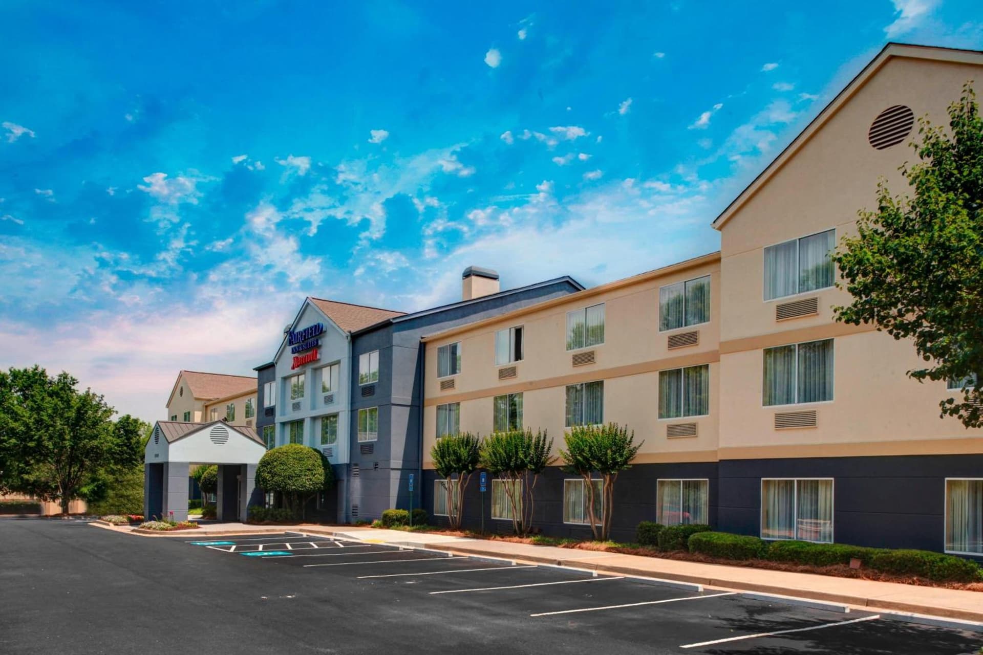 Fairfield Inn & Suites by Marriott Atlanta Alpharetta property views in Alpharetta, GA — gallery photo 3
