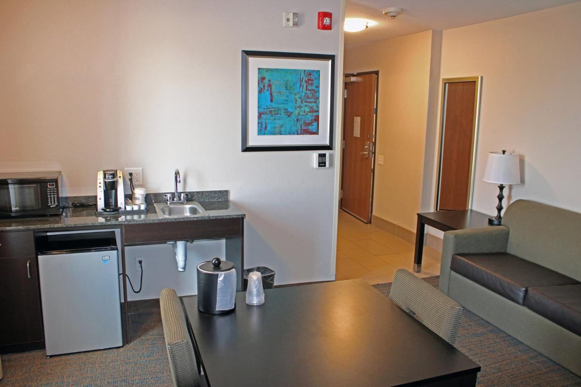 Holiday Inn Express & Suites Bakersfield Airport by IHG gallery photo in Bakersfield, CA — image 32