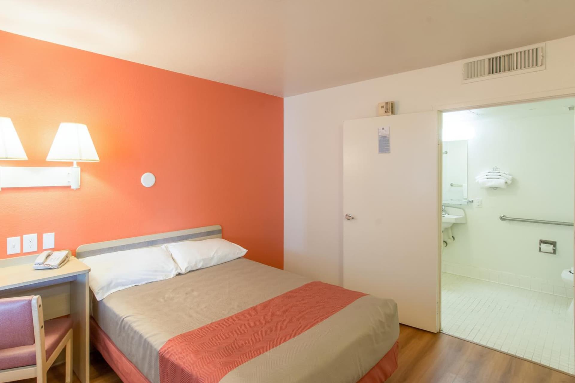Motel 6-Redding, CA - North property views in Redding, CA — gallery photo 3