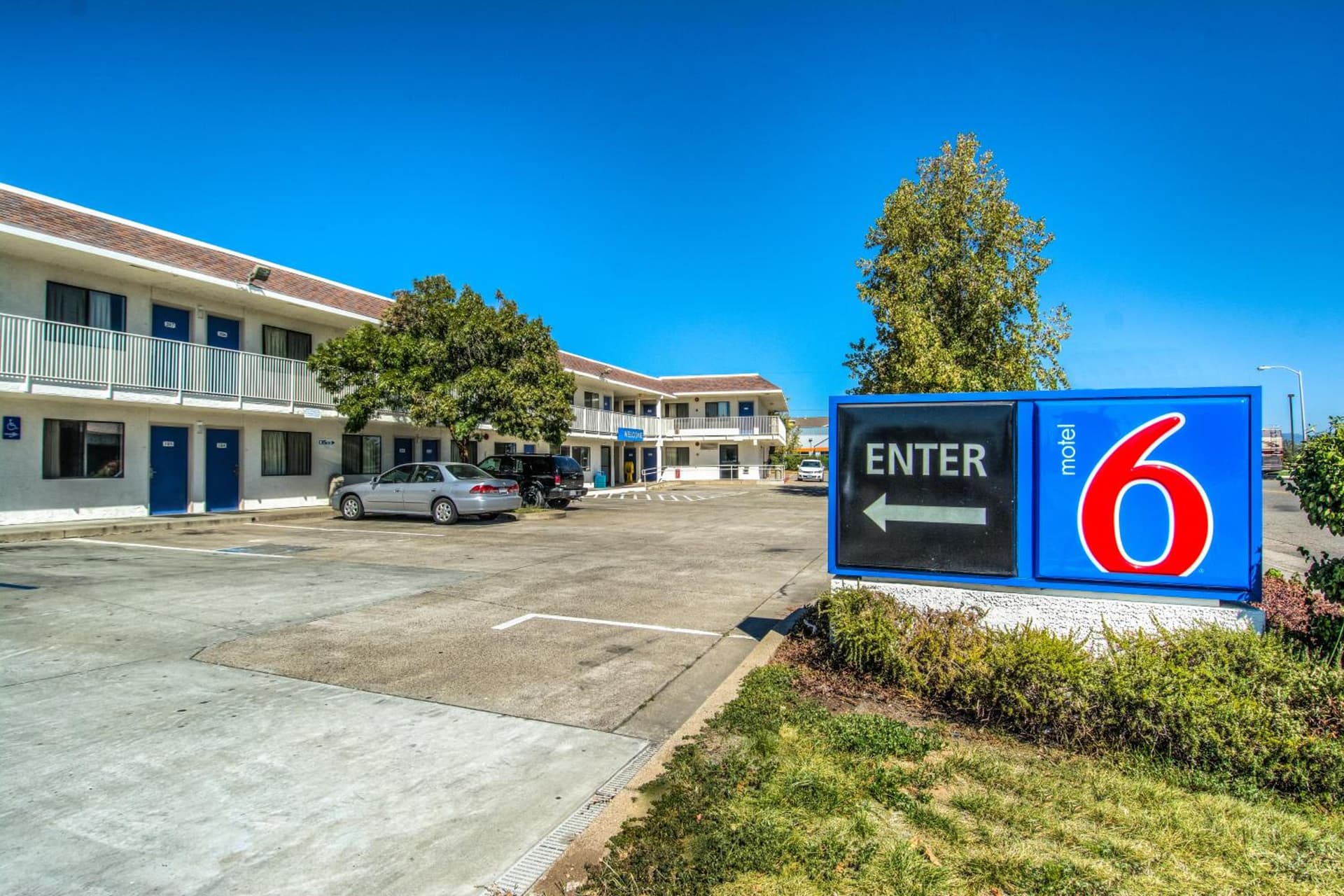 Motel 6-Redding, CA - North interior in Redding, CA — gallery photo 2