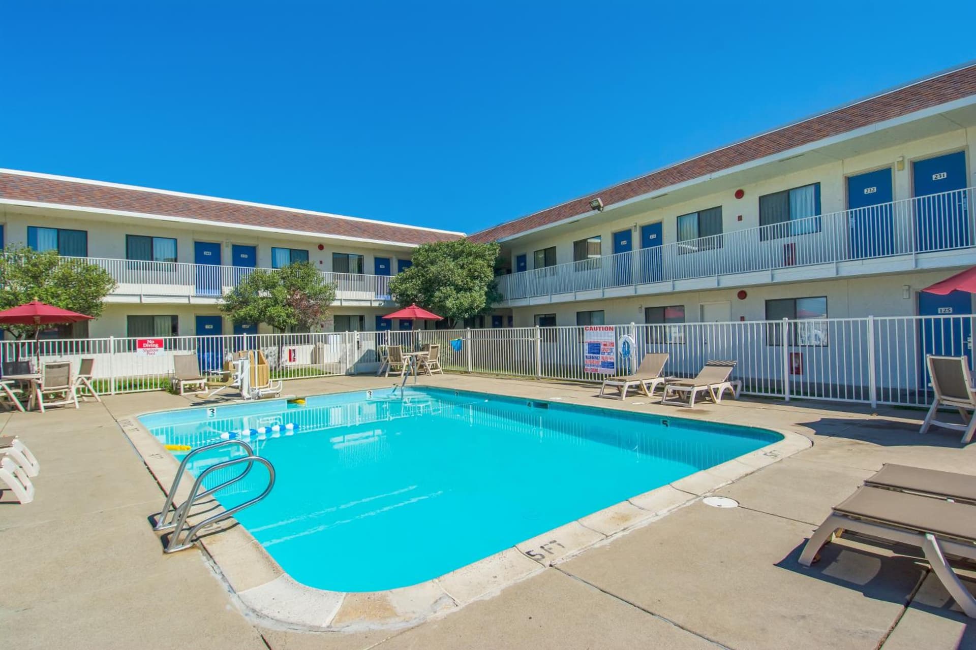 Motel 6-Redding, CA - North gallery photo in Redding, CA — image 23