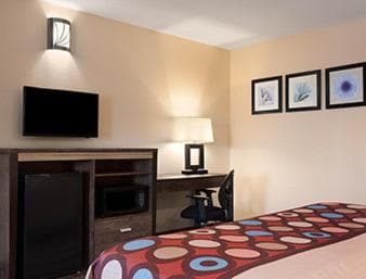 Super 8 by Wyndham Rahway/Newark property views in Rahway, NJ — gallery photo 3