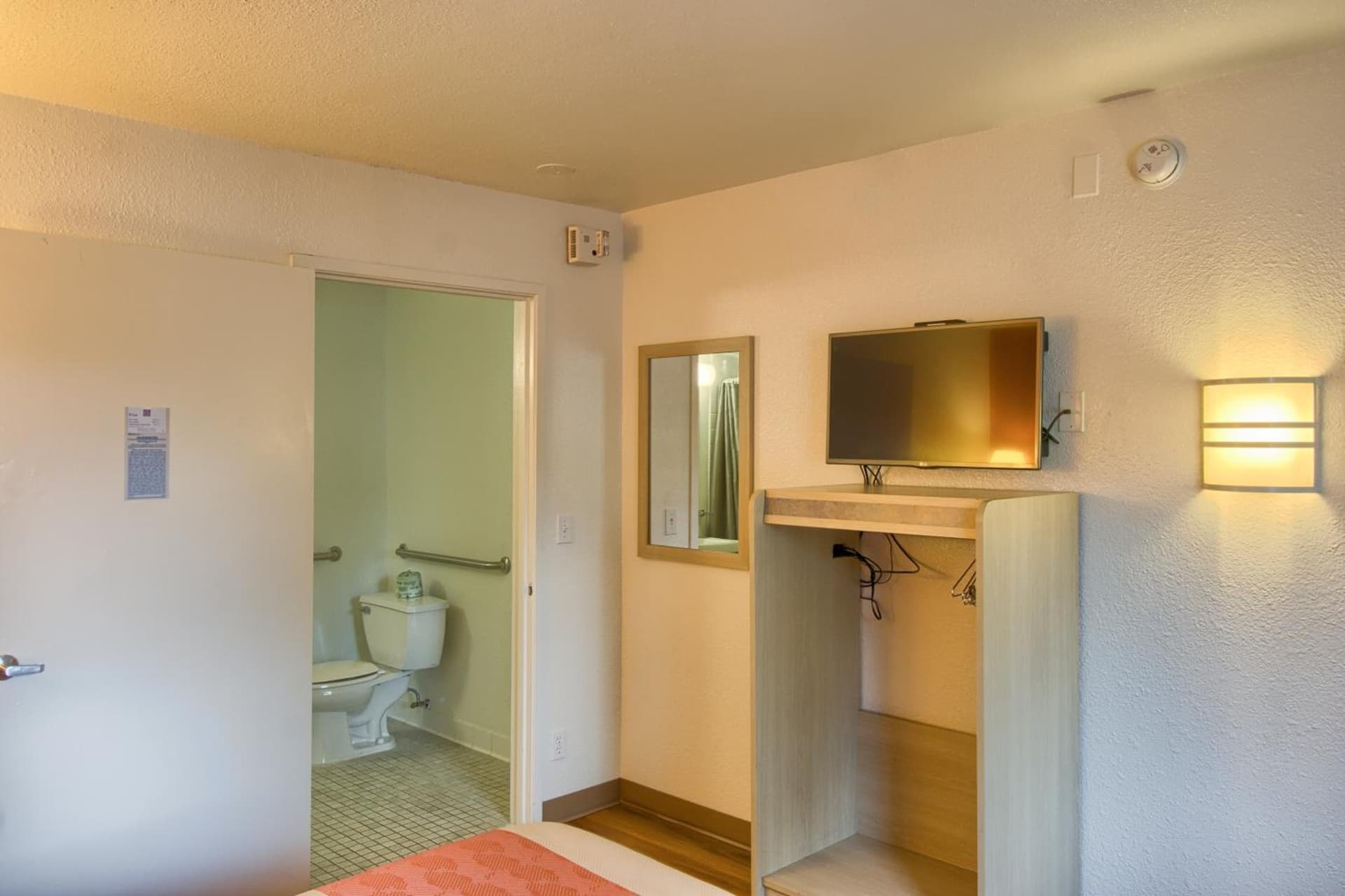 Motel 6-Everett, WA - North gallery photo in Everett, WA — image 39
