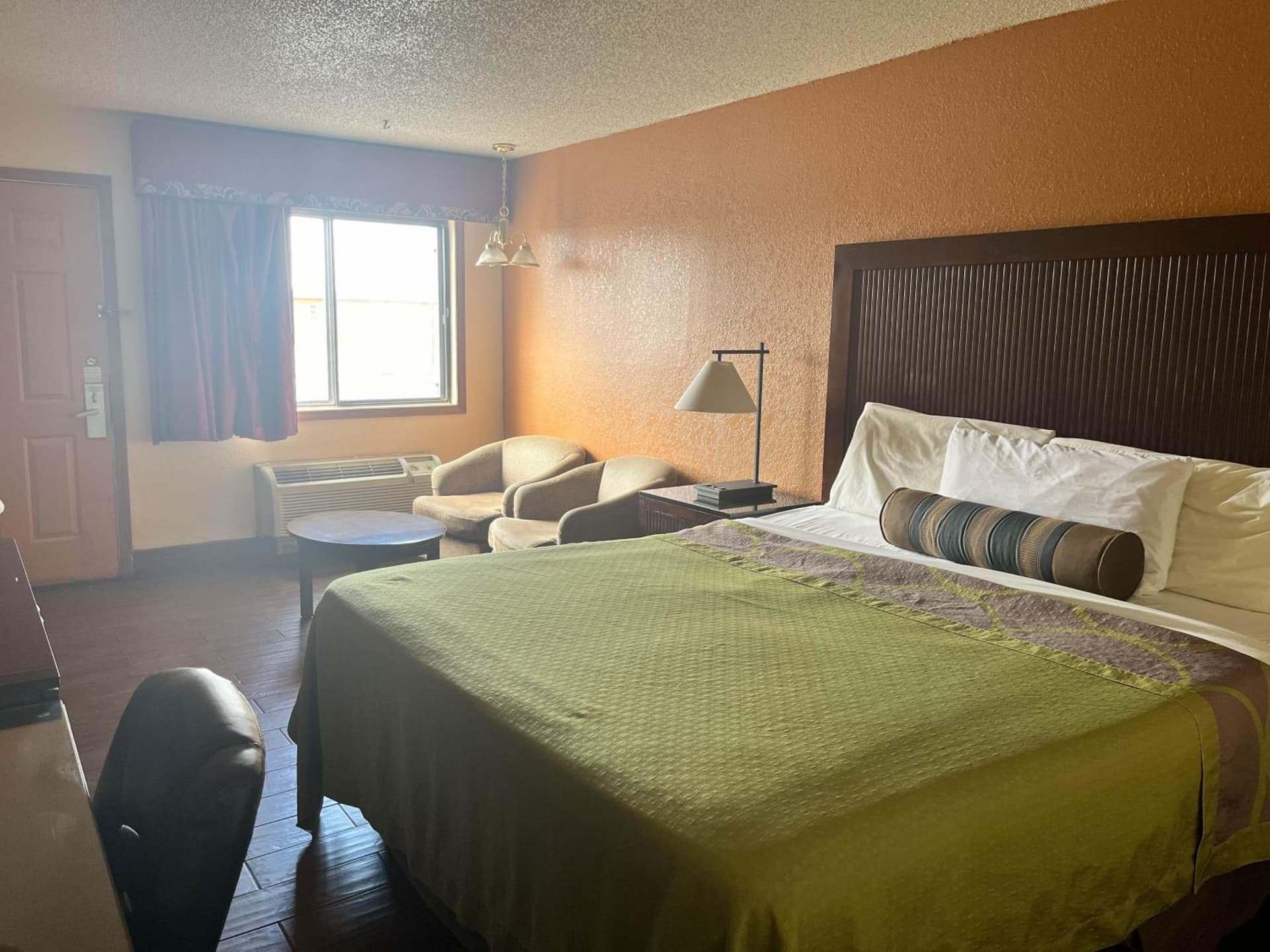Motel 6 Deming, NM interior in Deming, NM — gallery photo 2