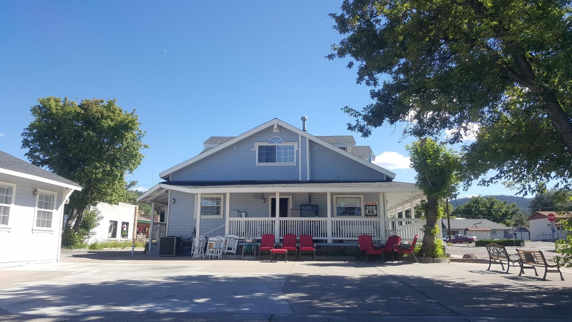 Canyon Country Inn interior in Williams, AZ — gallery photo 2