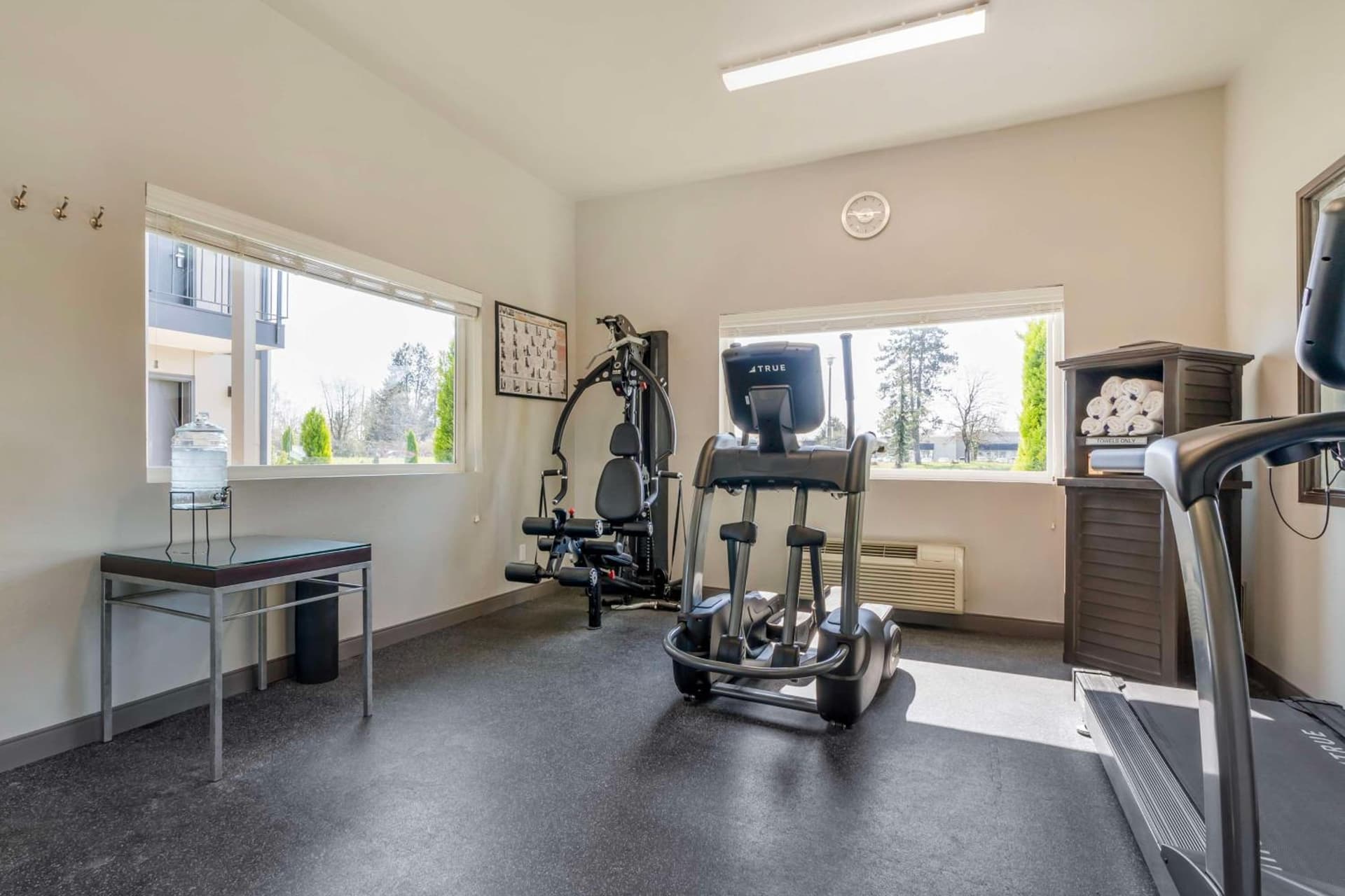 Best Western Inn of Vancouver interior in Vancouver, WA — gallery photo 2