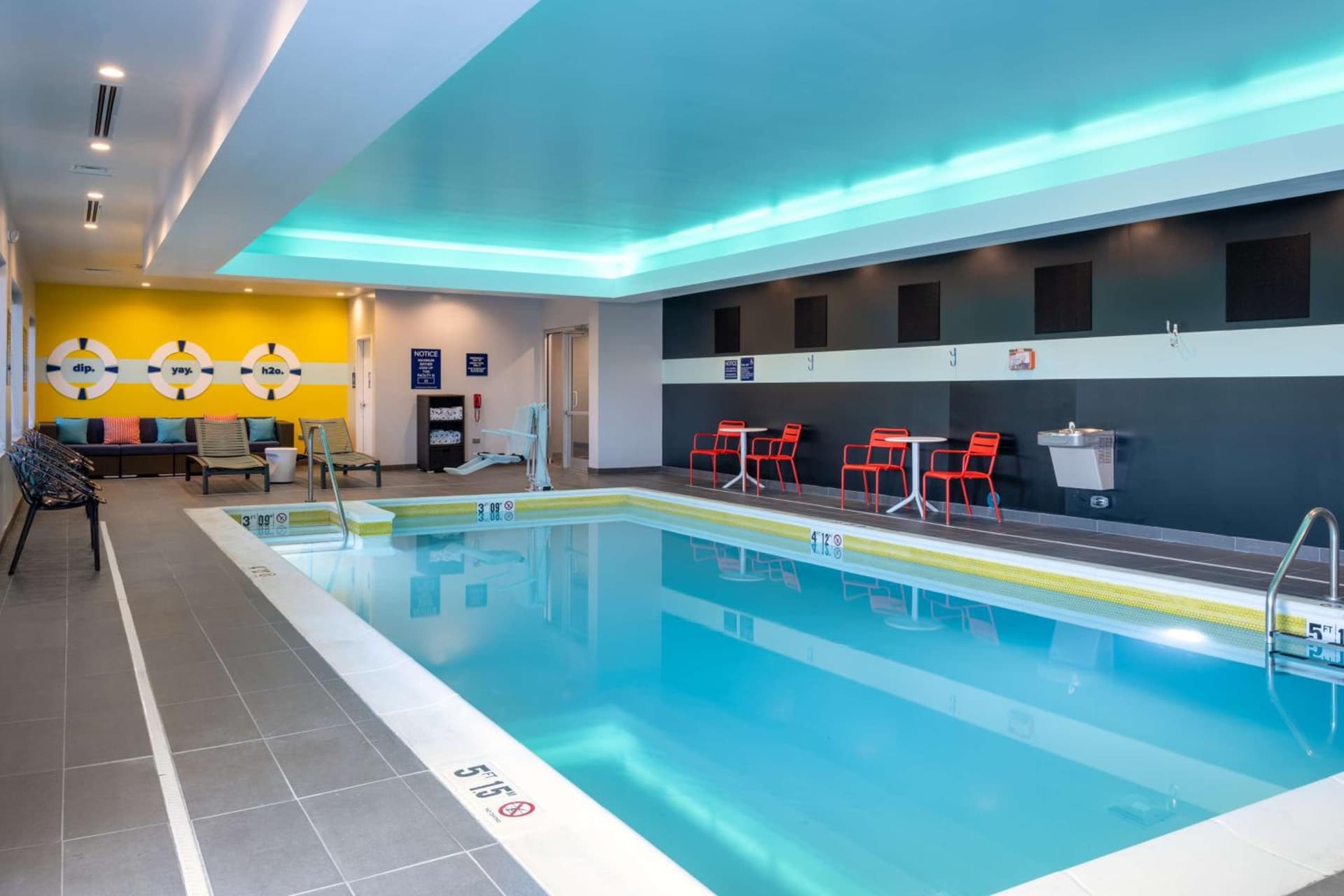 Tru By Hilton Naperville Chicago property views in Naperville, IL — gallery photo 3