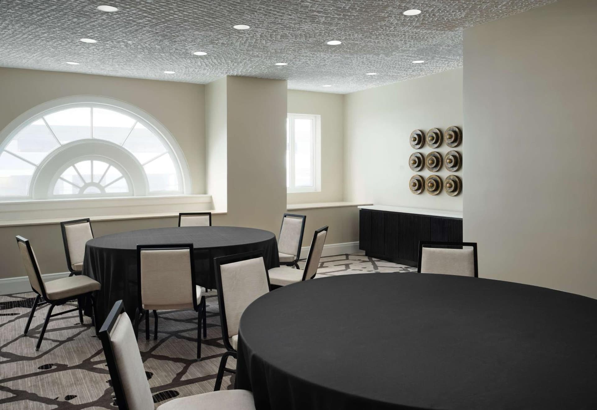 Hotel Flor Tampa Downtown, Tapestry Collection By Hilton gallery photo in Tampa, FL — image 11