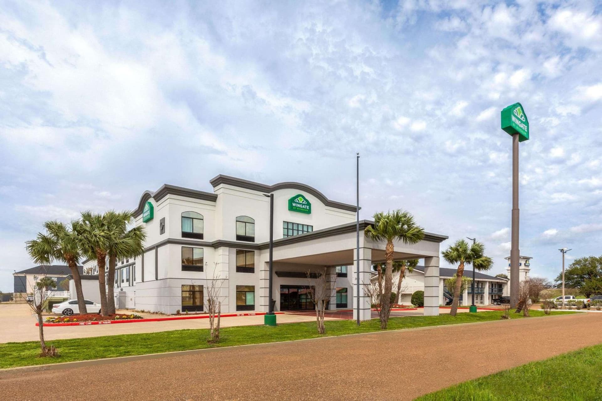 Wingate by Wyndham Sulphur Near Lake Charles featured exterior or lobby in Sulphur, LA — similar hotel