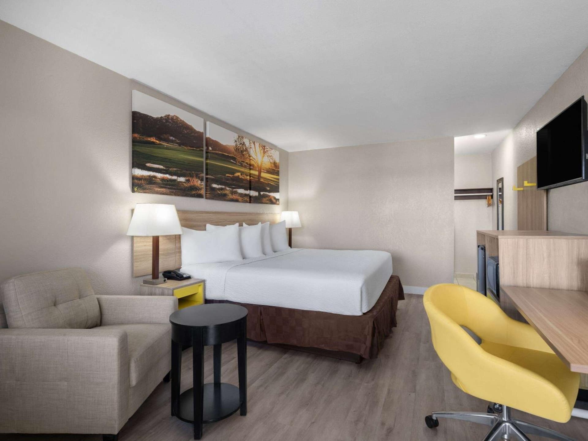 Days Inn by Wyndham Las Vegas Airport Near the Strip property views in Las Vegas, NV — gallery photo 3