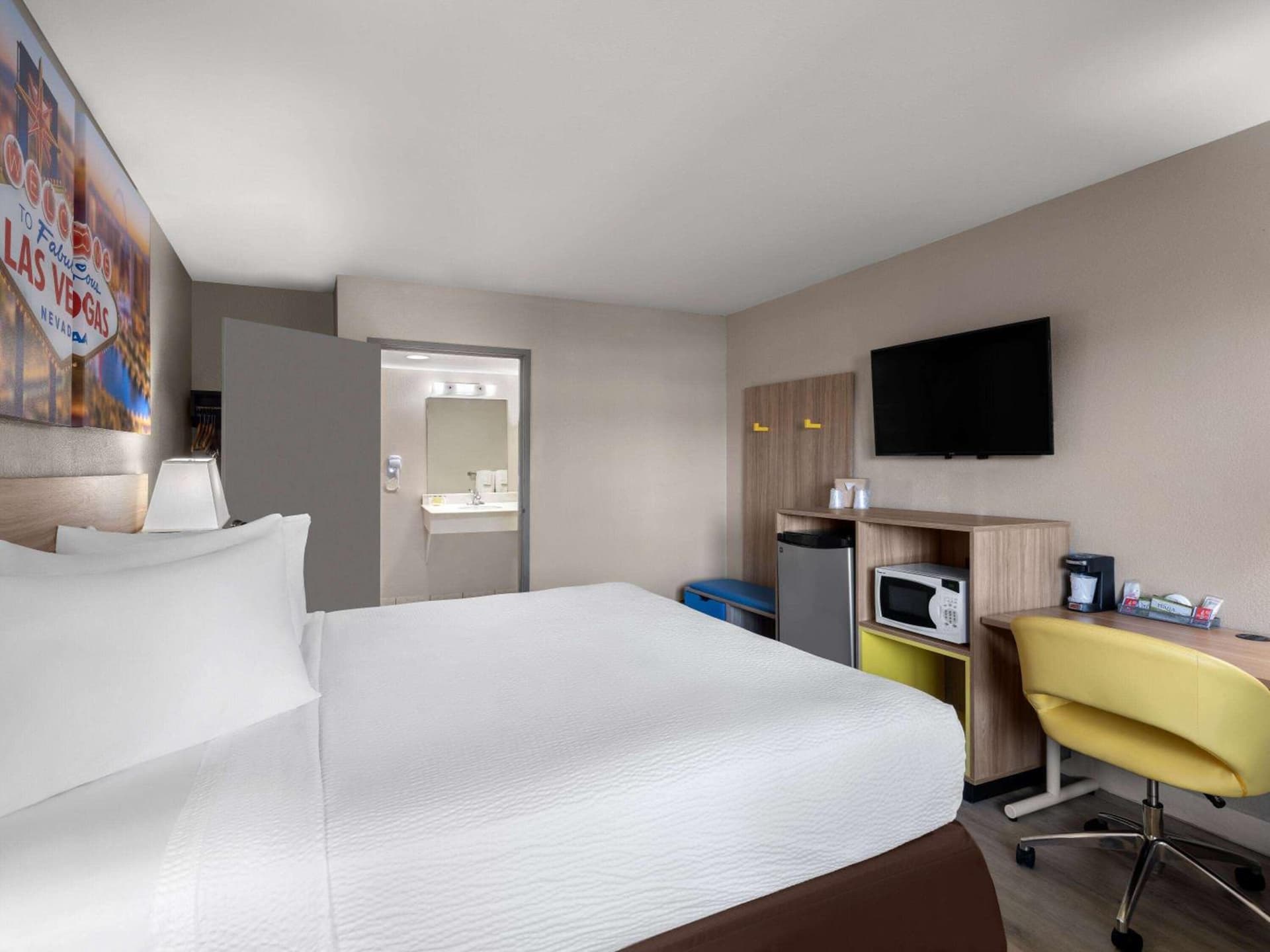 Days Inn by Wyndham Las Vegas Airport Near the Strip gallery photo in Las Vegas, NV — image 15