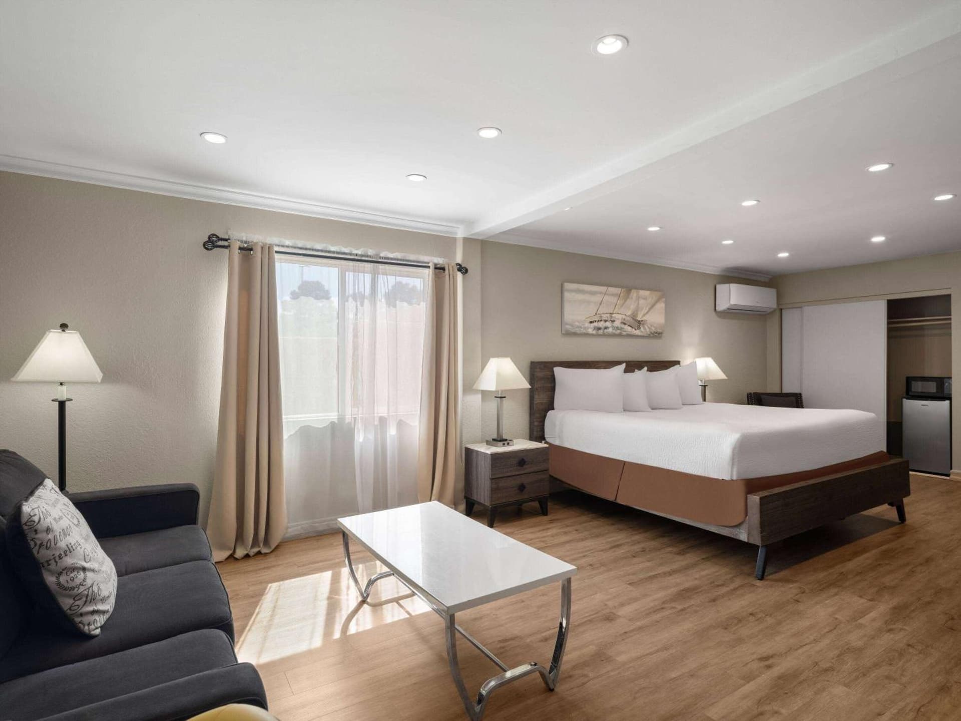 Days Inn by Wyndham Las Vegas Airport Near the Strip gallery photo in Las Vegas, NV — image 20
