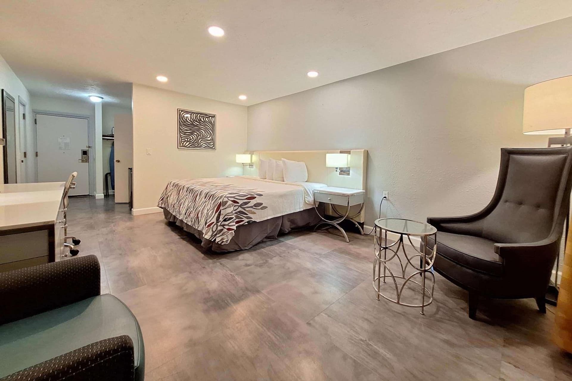 Travelodge by Wyndham Indianapolis Speedway gallery photo in Indianapolis, IN — image 31