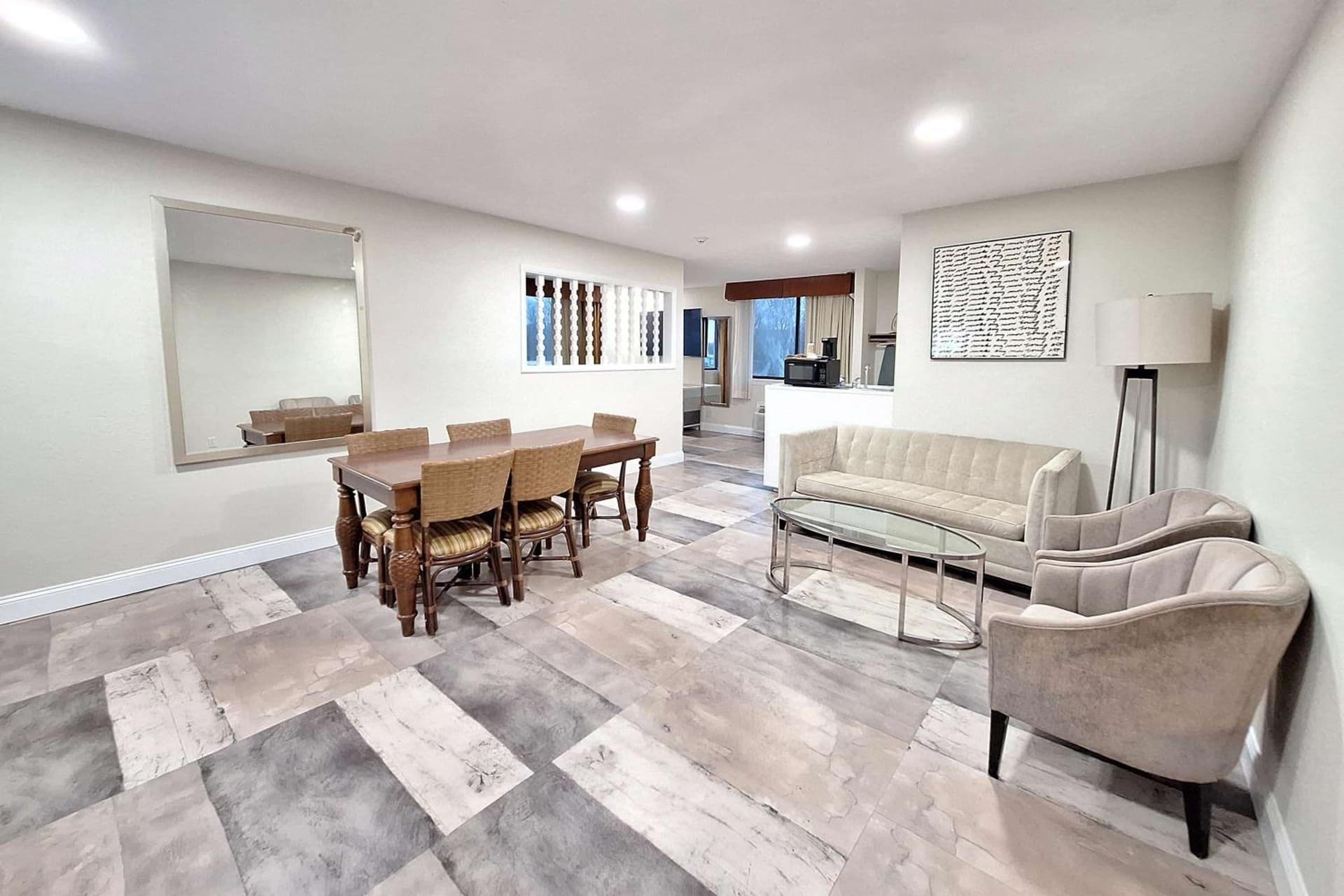 Travelodge by Wyndham Indianapolis Speedway gallery photo in Indianapolis, IN — image 35