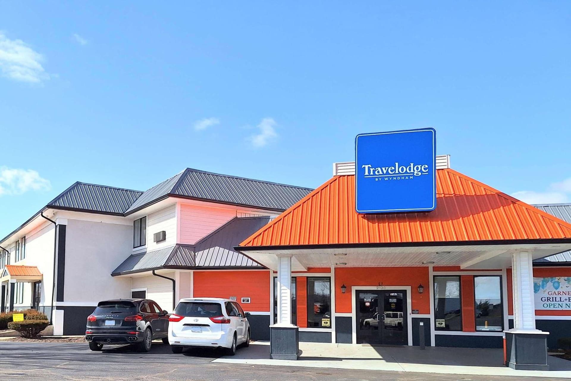 Travelodge by Wyndham Indianapolis Speedway interior in Indianapolis, IN — gallery photo 2