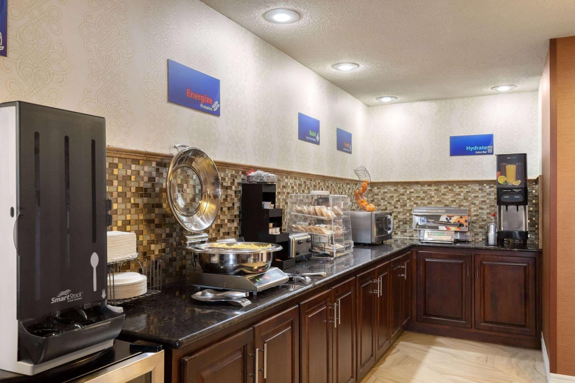 Days Inn by Wyndham Columbia Kentucky property views in Columbia, KY — gallery photo 3
