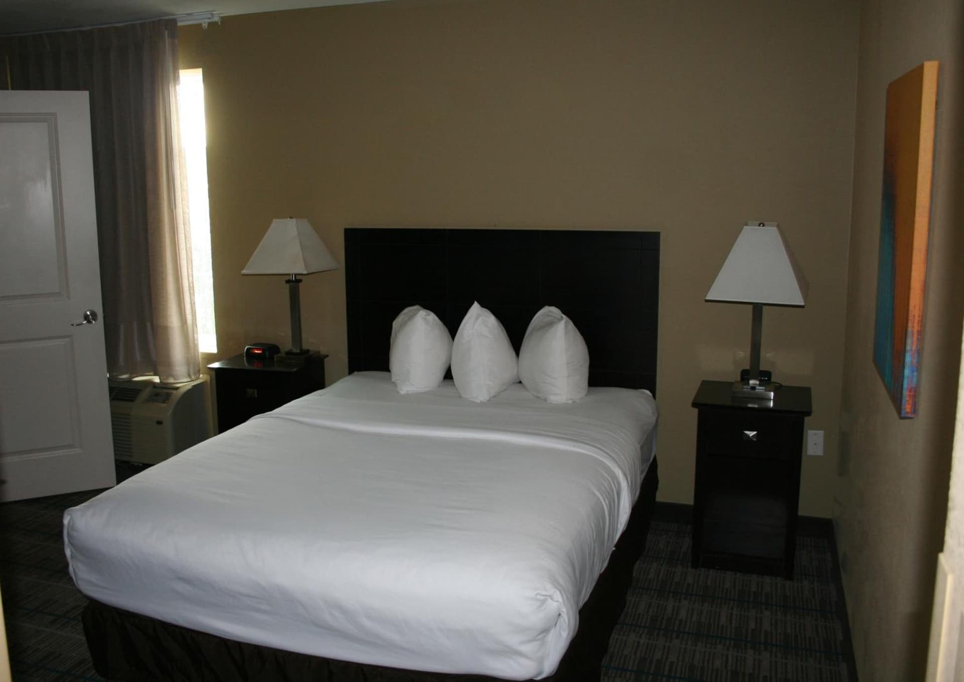 MainStay Suites Jacksonville near Camp Lejeune gallery photo in Jacksonville, NC — image 21