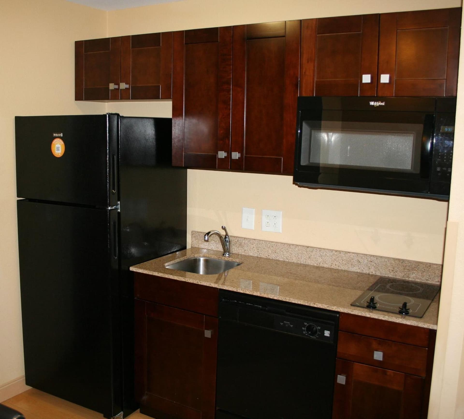 MainStay Suites Jacksonville near Camp Lejeune gallery photo in Jacksonville, NC — image 10