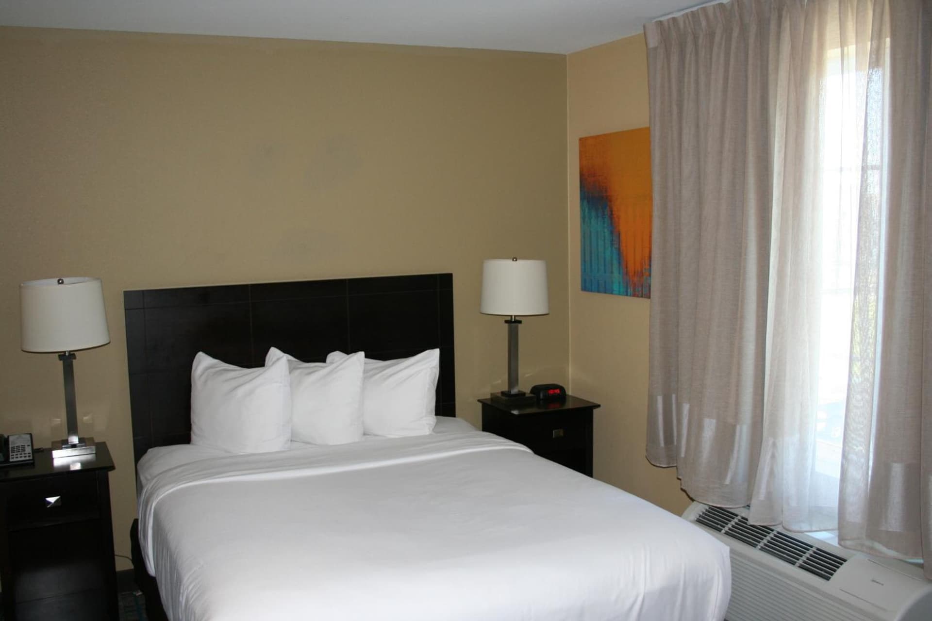 MainStay Suites Jacksonville near Camp Lejeune gallery photo in Jacksonville, NC — image 9
