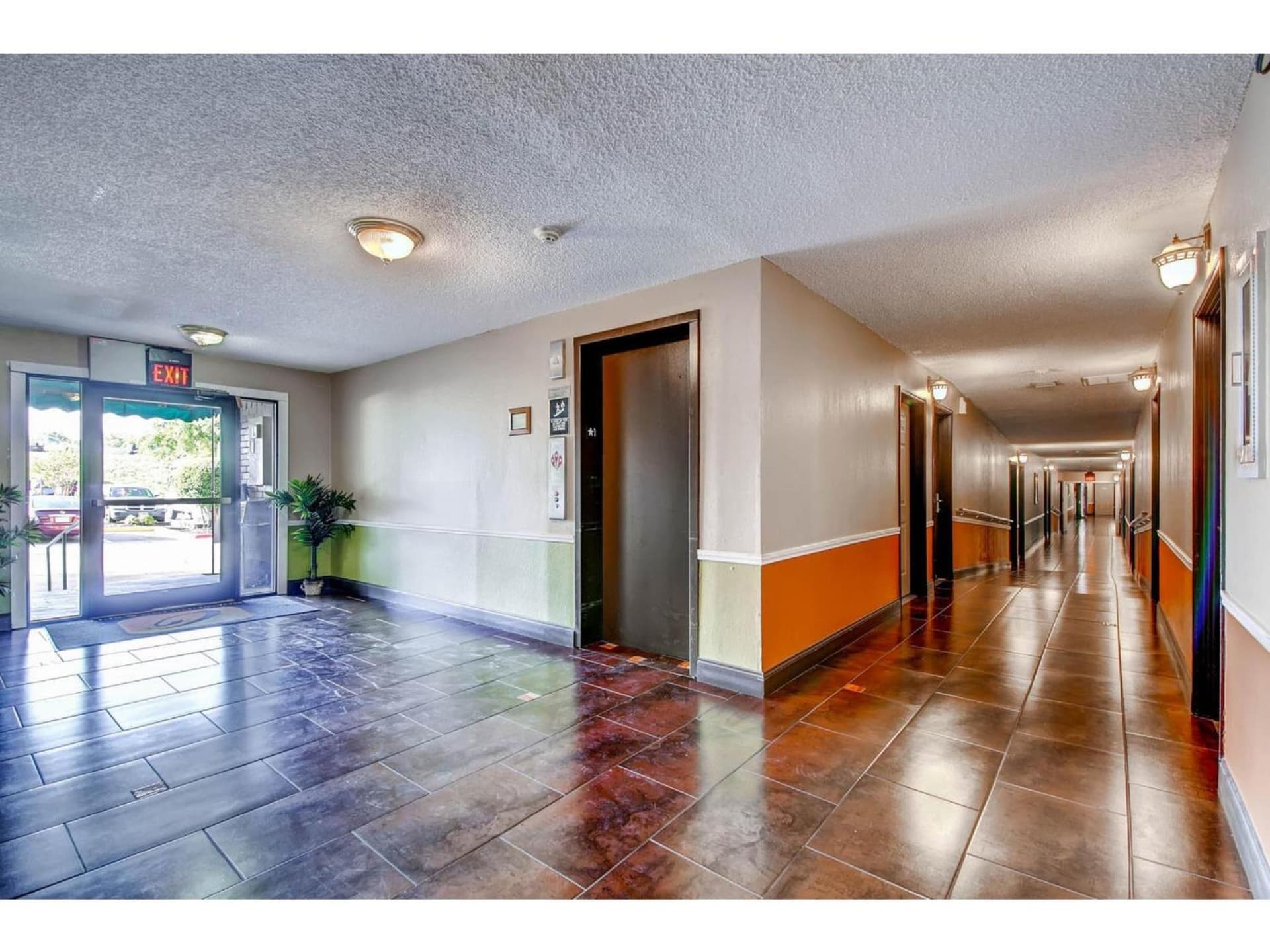 Orangewood Inn and Suites Midtown gallery photo in Austin, TX — image 30