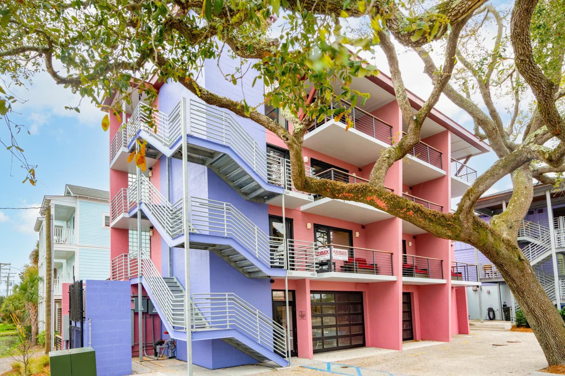 Boutique Vera Hotel in the Heart of Folly Beach — hotel in Folly Beach, South Carolina