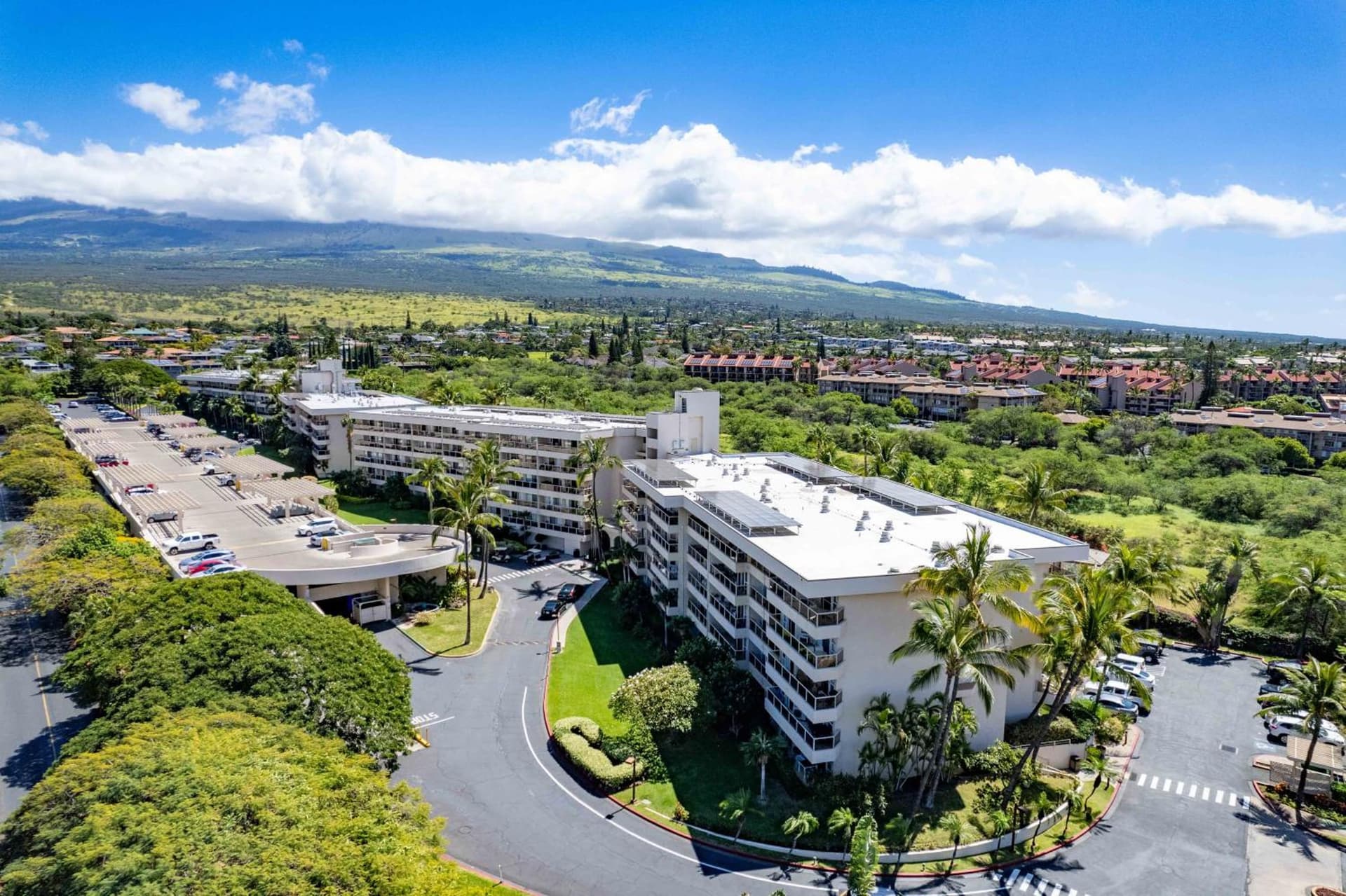 Maui Banyan Vacation Club interior in Wailea, HI — gallery photo 2