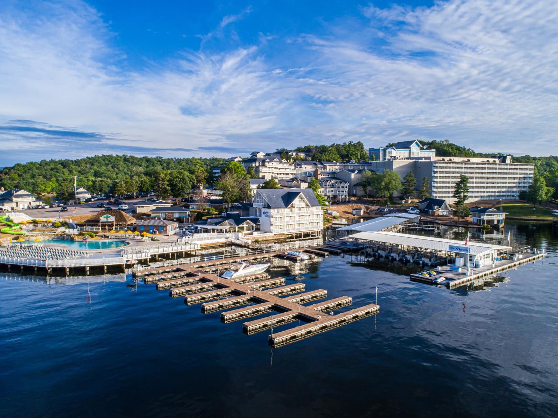 Margaritaville Lake Resort Lake of the Ozarks interior in Osage Beach, MO — gallery photo 2