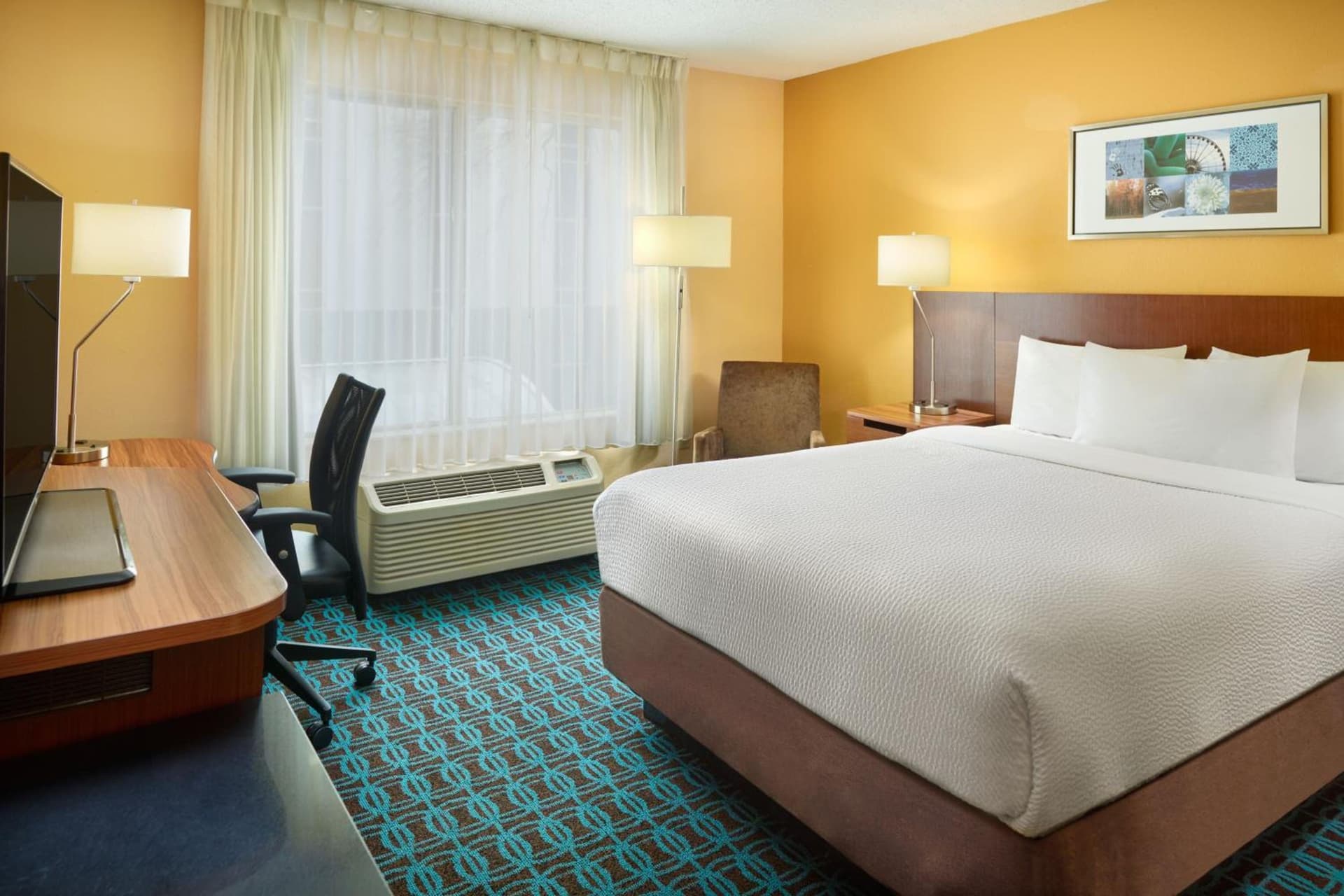 Fairfield Inn & Suites by Marriott Atlanta Buckhead property views in Atlanta, GA — gallery photo 3