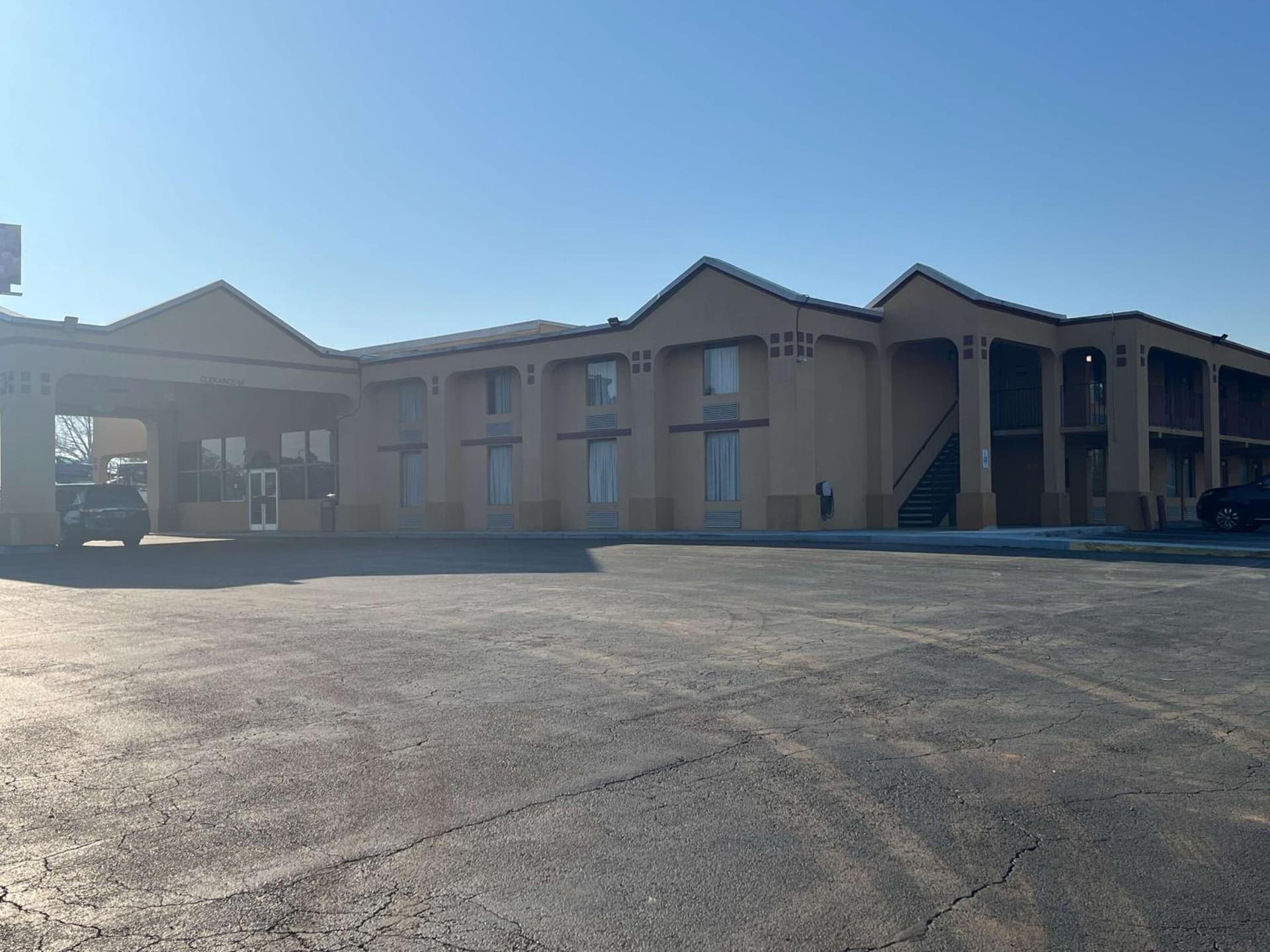 Motel 6 Forsyth, GA Tift College interior in Forsyth, GA — gallery photo 2