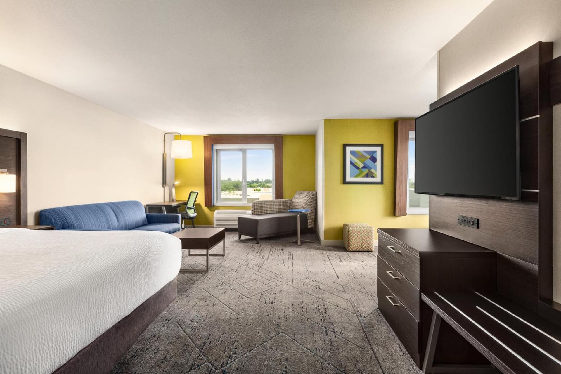 Holiday Inn Express & Suites - Redding by IHG gallery photo in Redding, CA — image 10