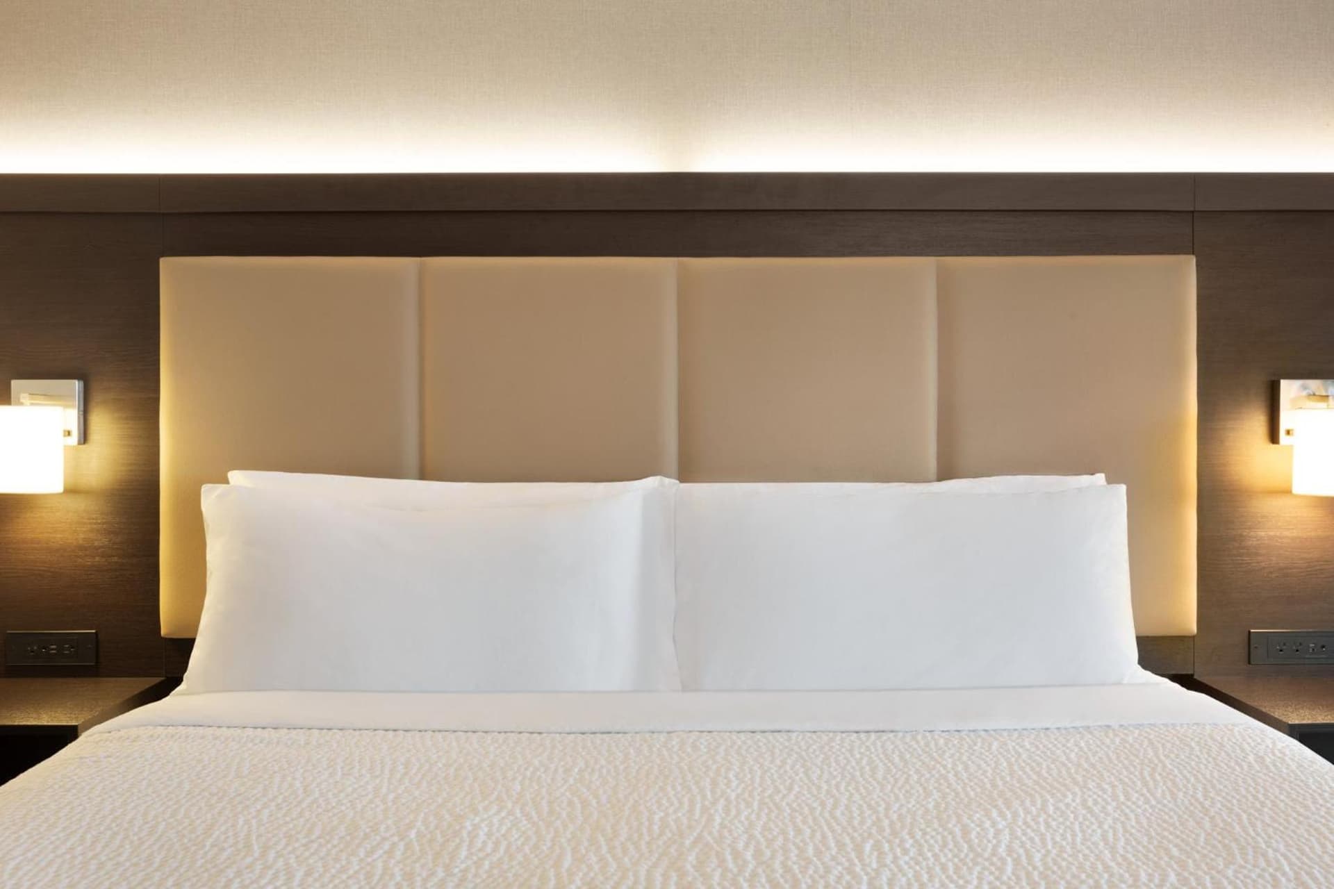 Holiday Inn Express & Suites - Redding by IHG gallery photo in Redding, CA — image 27