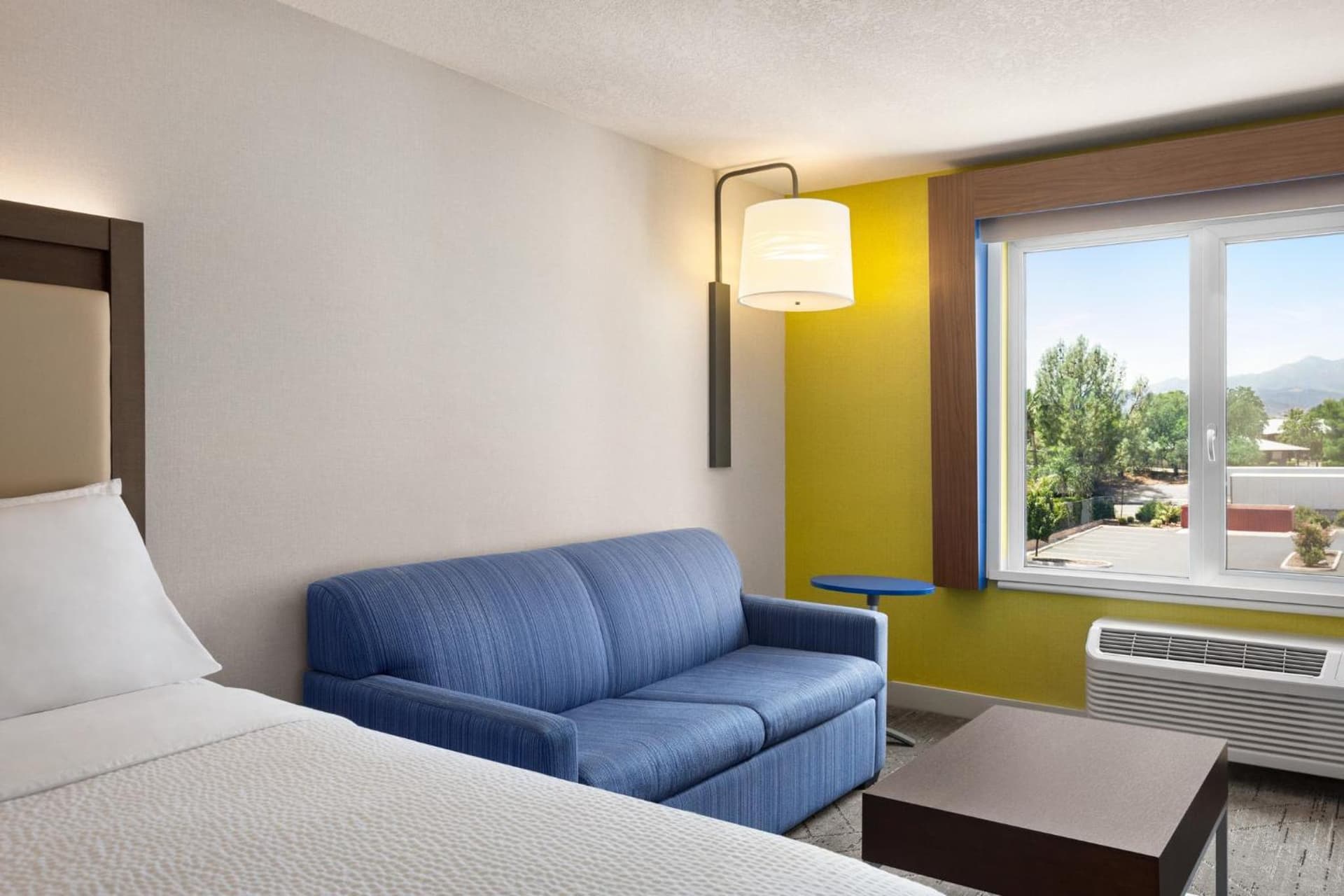 Holiday Inn Express & Suites - Redding by IHG gallery photo in Redding, CA — image 13