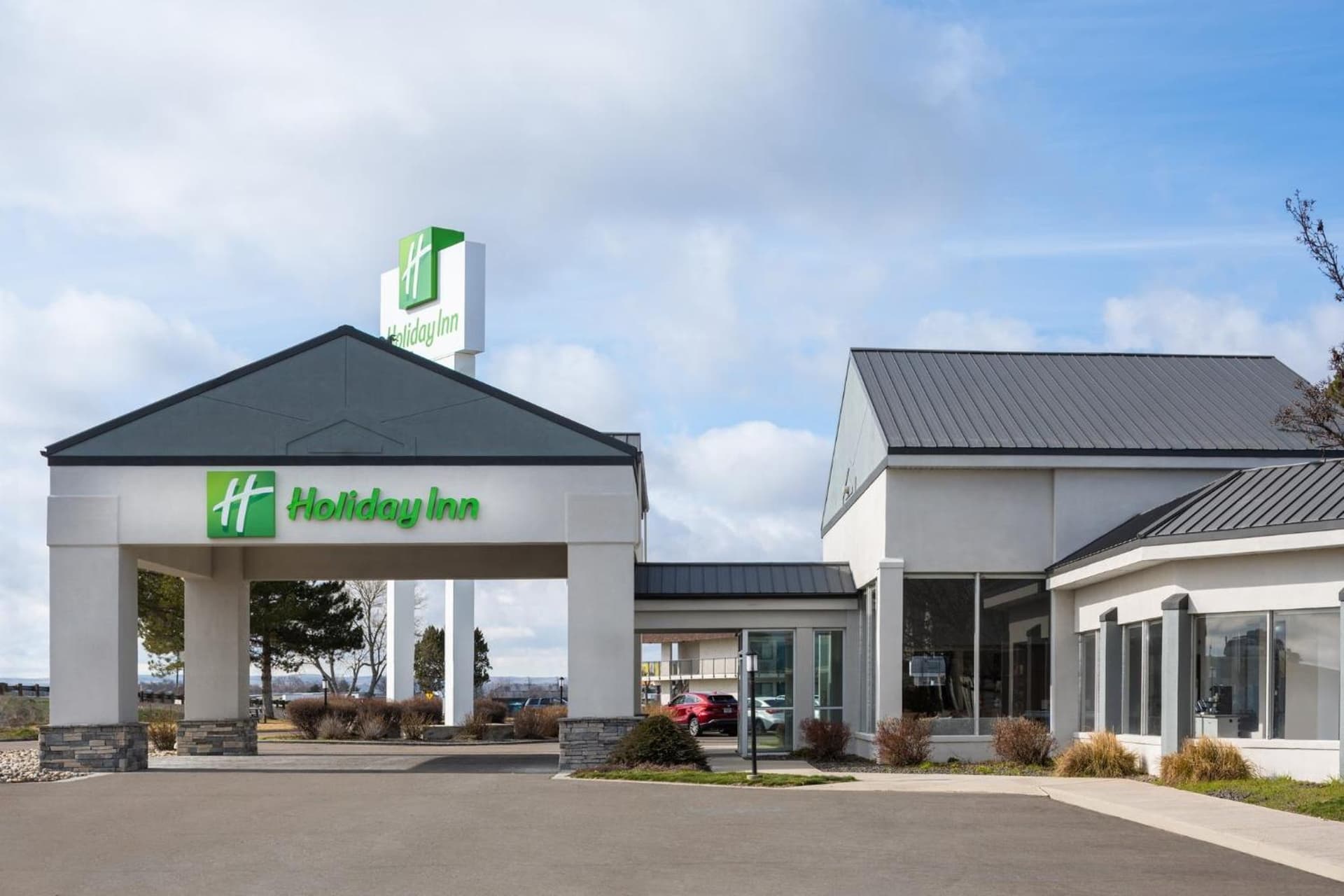 Holiday Inn Ontario by IHG featured exterior or lobby in Ontario, OR — similar hotel