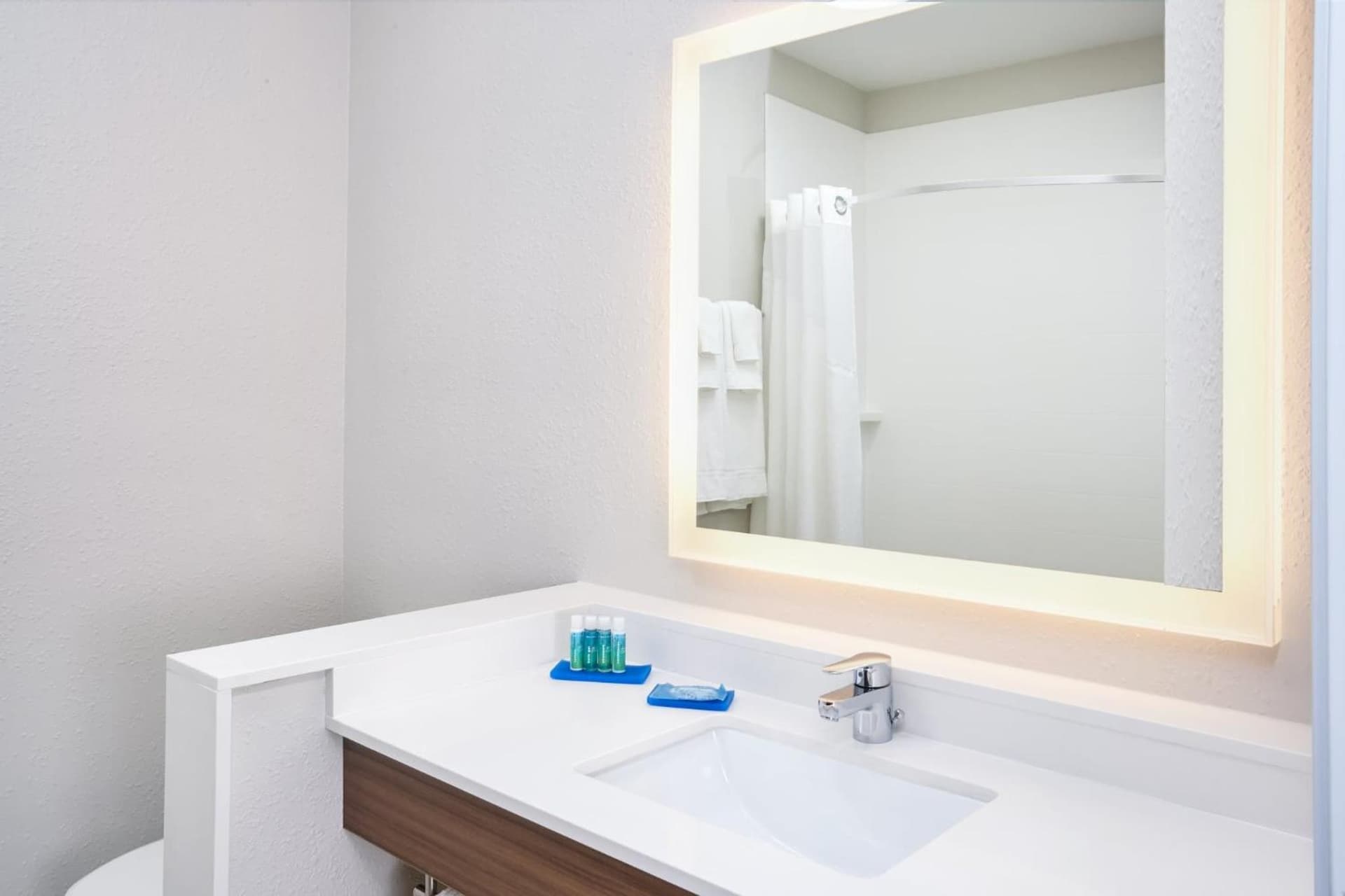 Holiday Inn Express & Suites Chicago North Shore - Niles by IHG gallery photo in Niles, IL — image 34