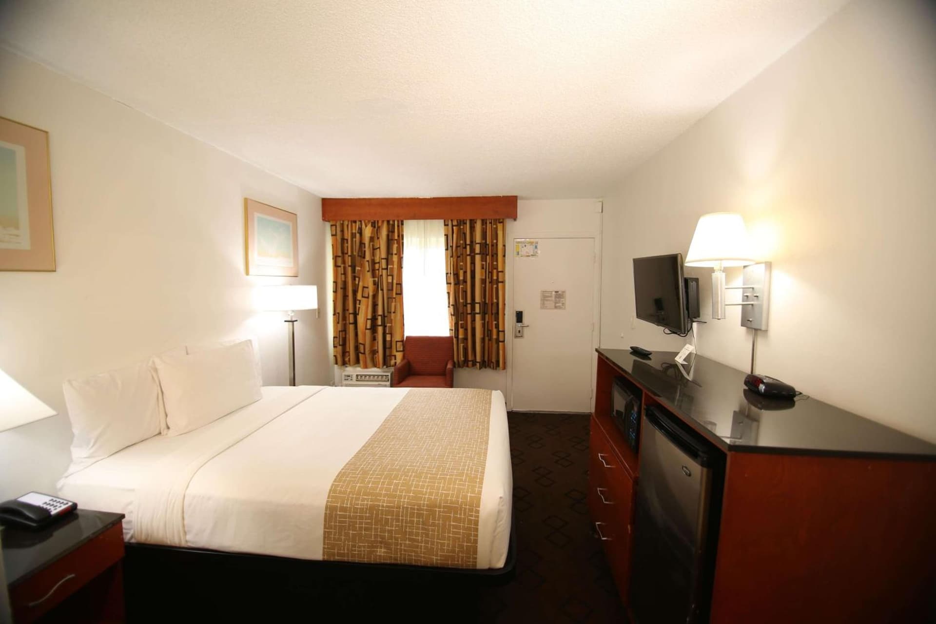 Travelodge by Wyndham Burbank-Glendale gallery photo in Burbank, CA — image 15