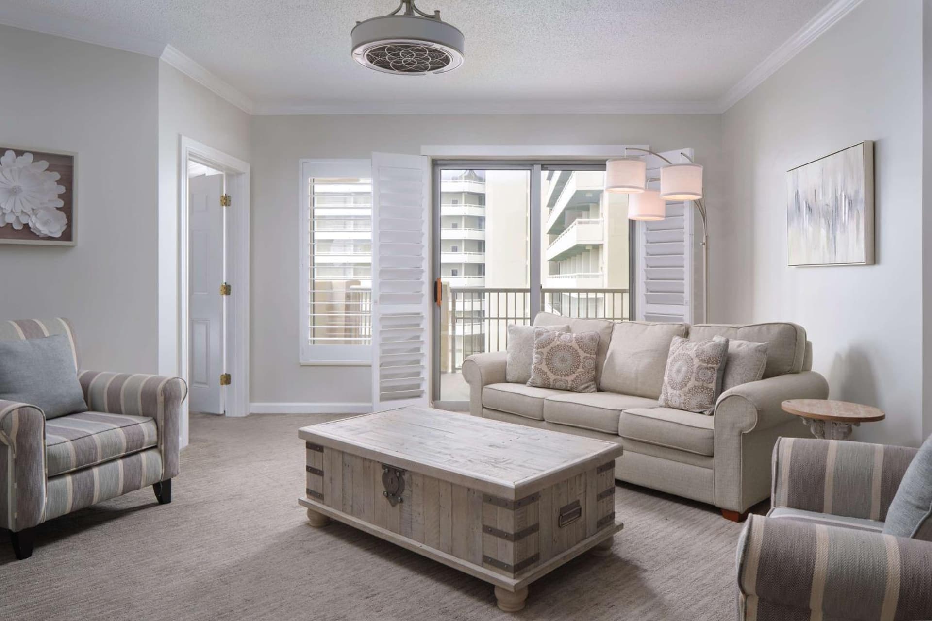 Royale Palms Condominiums gallery photo in Myrtle Beach, SC — image 12