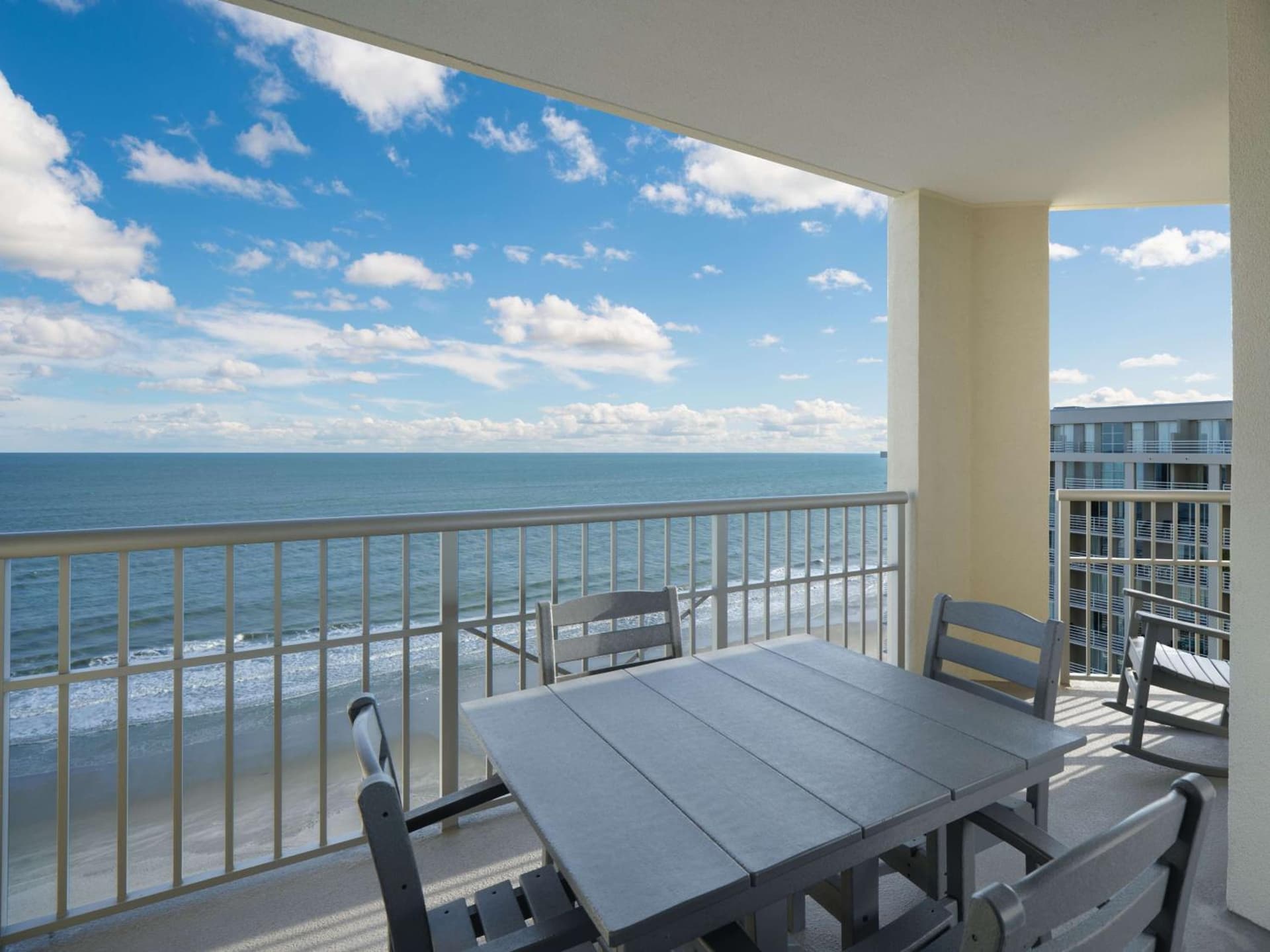 Royale Palms Condominiums gallery photo in Myrtle Beach, SC — image 16