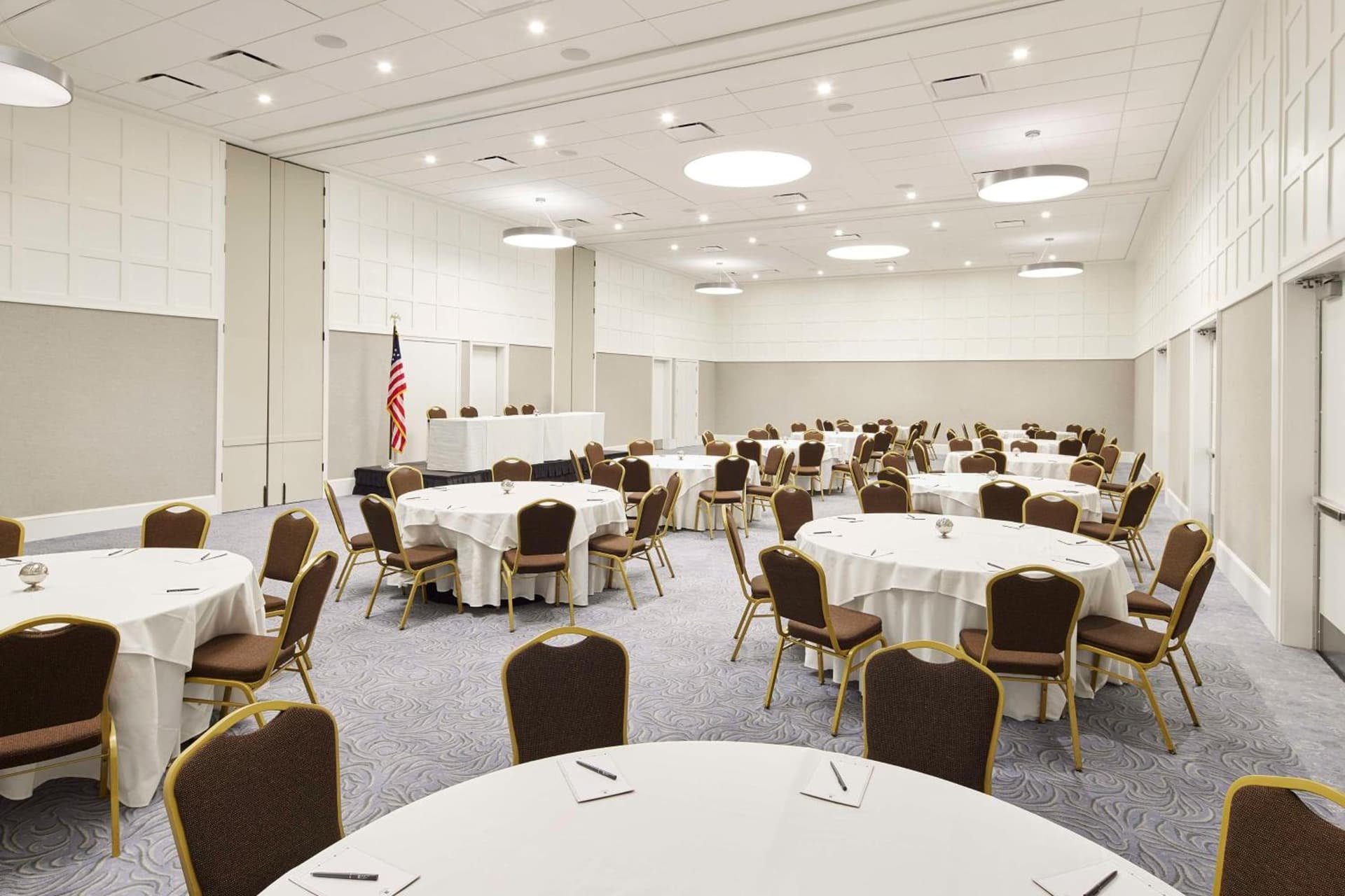 Embassy Suites by Hilton Alexandria Old Town gallery photo in Alexandria, VA — image 20
