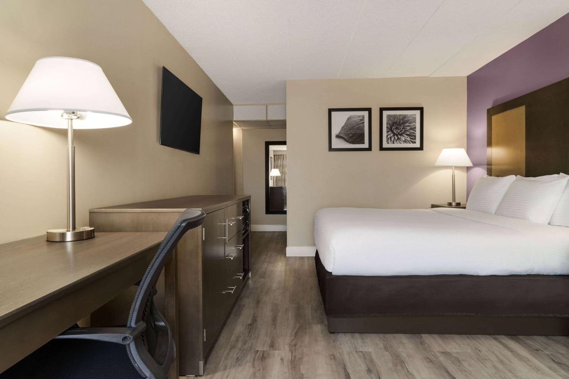 Spark by Hilton Waldorf property views in Waldorf, MD — gallery photo 3
